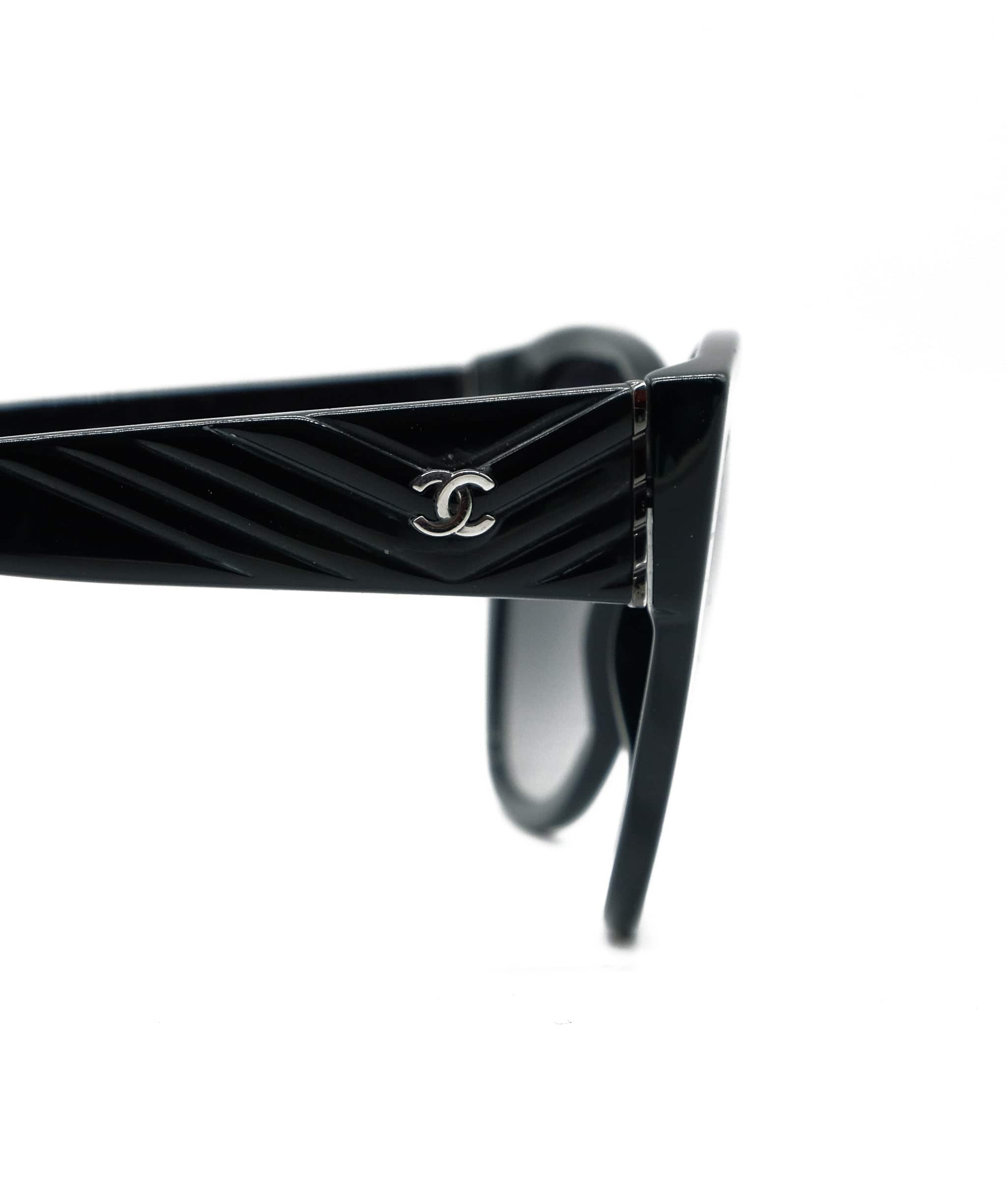 Chanel Chanel Classic Black Sunglasses REC1298