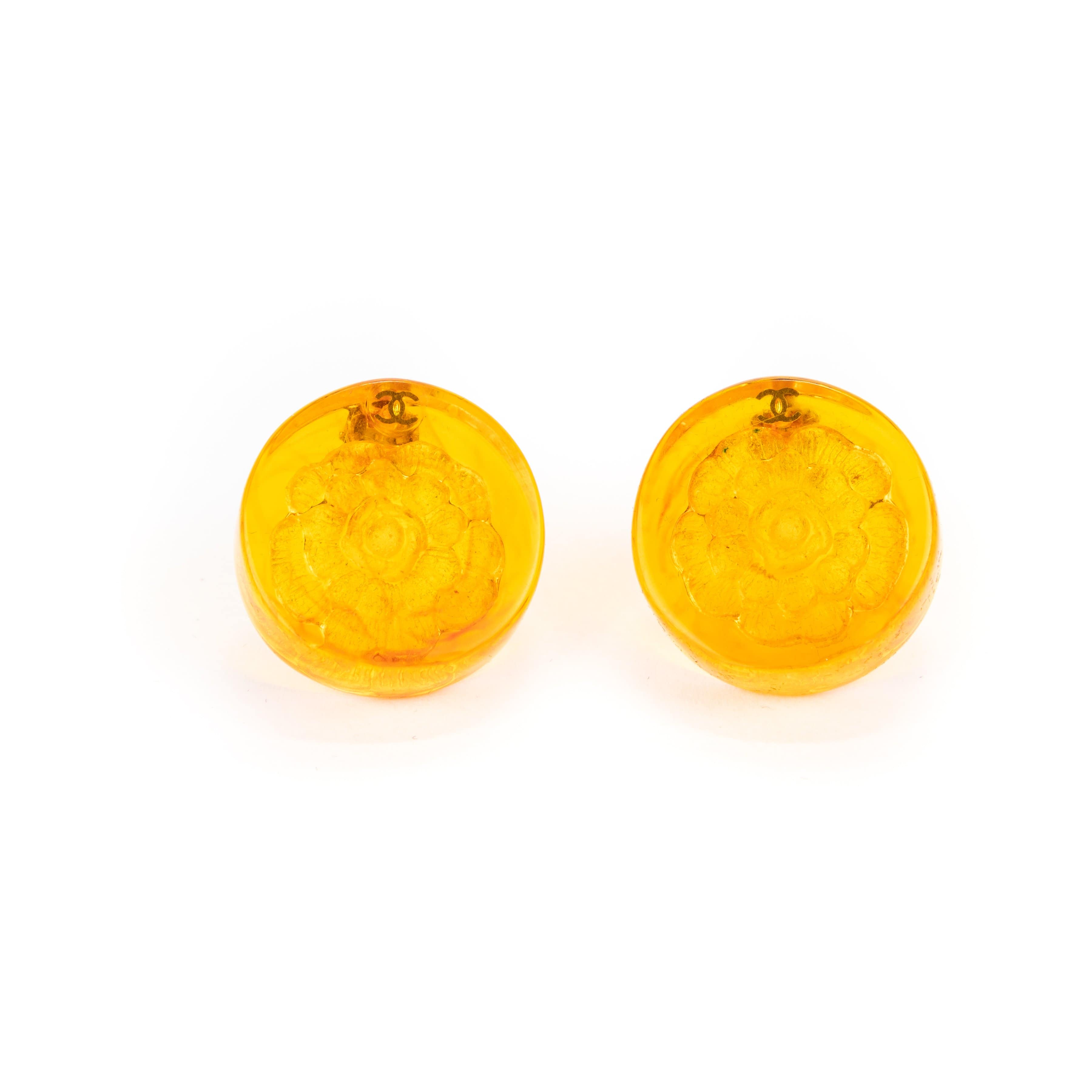 Chanel Chanel Clip Earrings in Resin - AWL1368