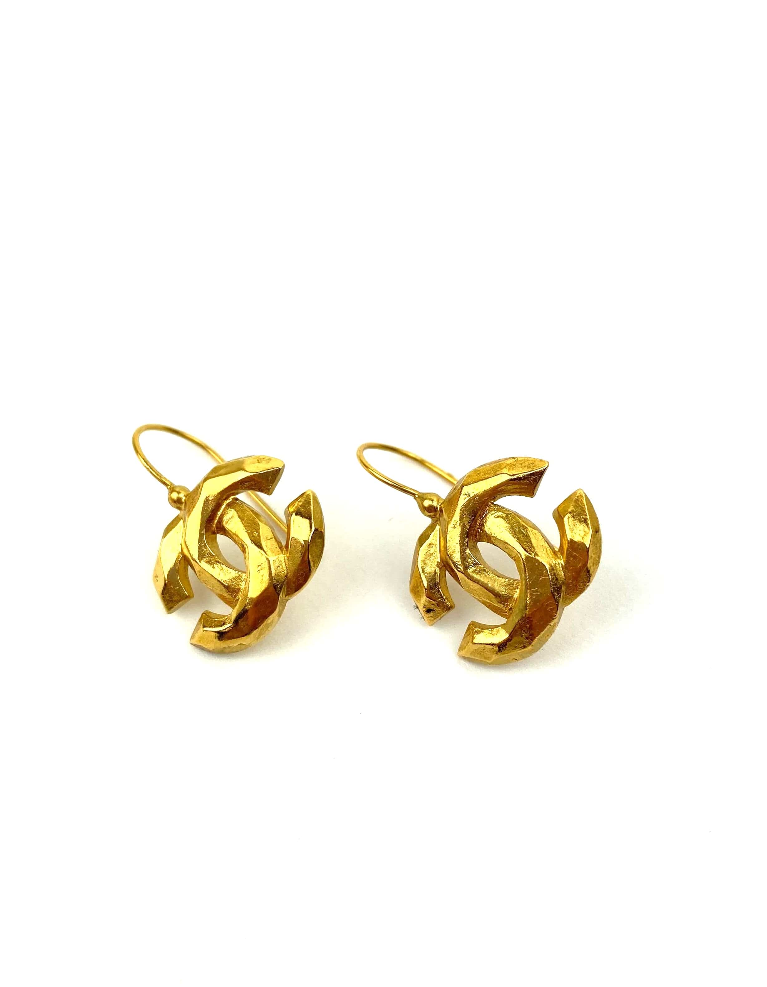 Chanel Chanel Coco Gold Earrings ASL2686