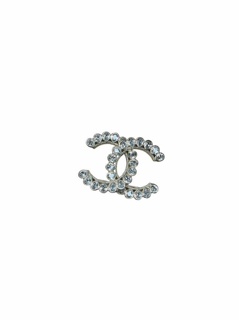 Chanel brooch Diamantés – LuxuryPromise