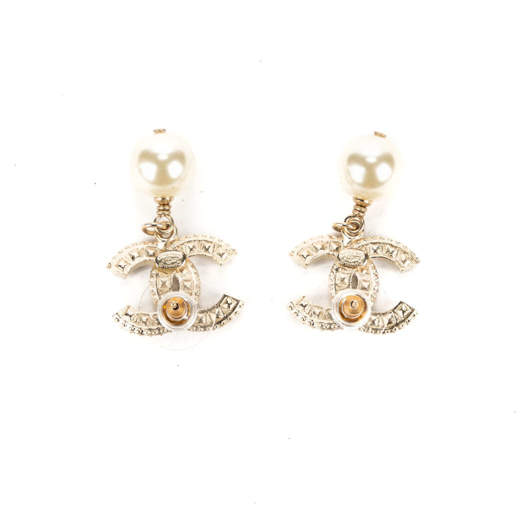 Top 10 chanel pearl earrings ideas and inspiration
