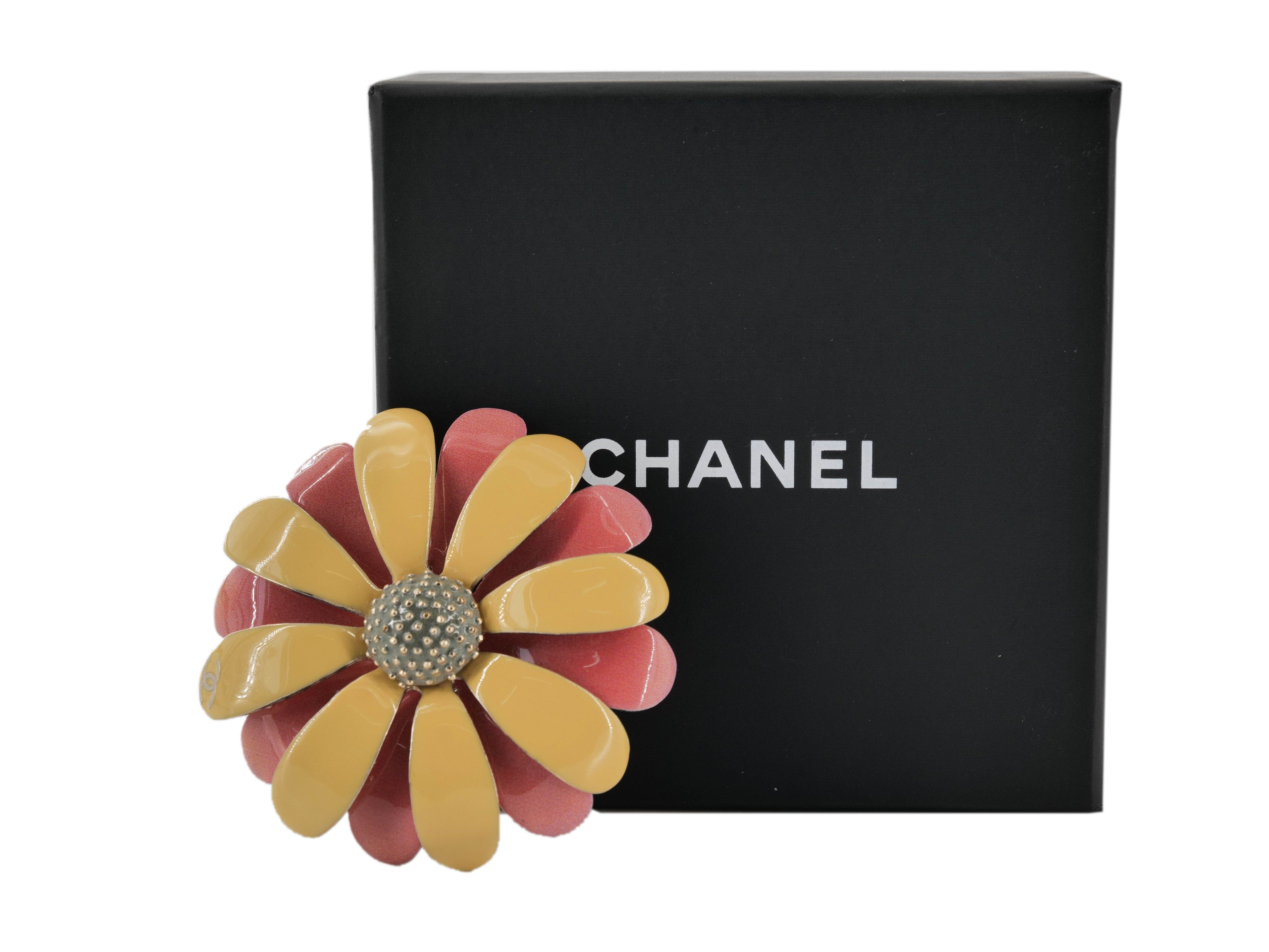 Chanel Chanel Enamel Daisy Brooch