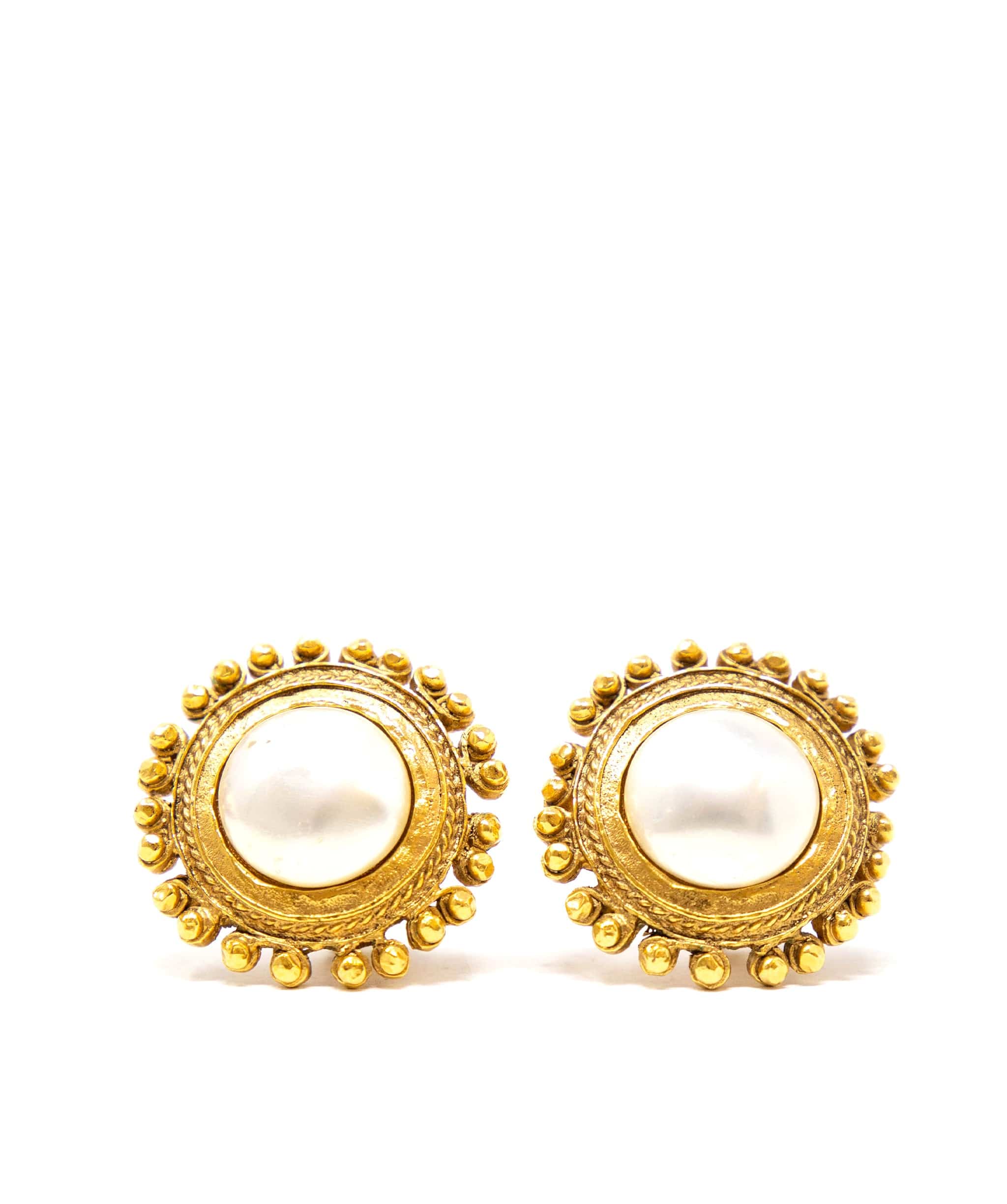Chanel Chanel gold and pearl clip on earrings ASL3940