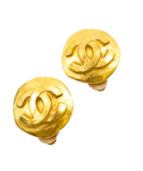 Chanel Chanel Gold CC Round Clip-On Earrings - AWL4147