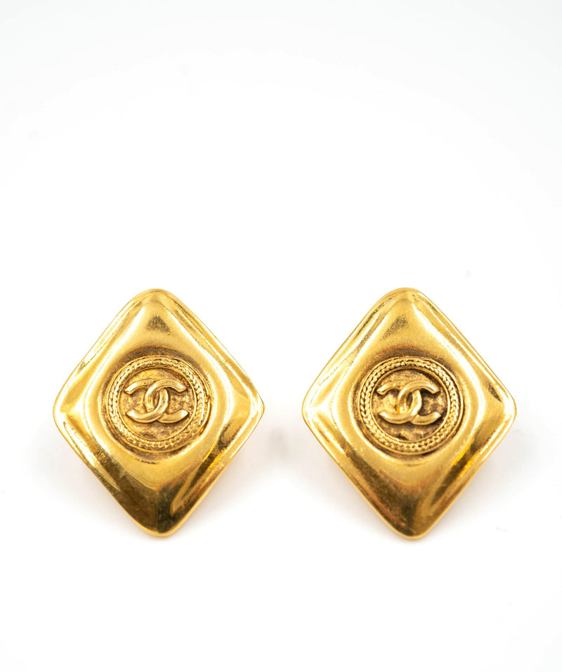 Pre-Owned Chanel CC Logo Clip-on Earrings - 20909353