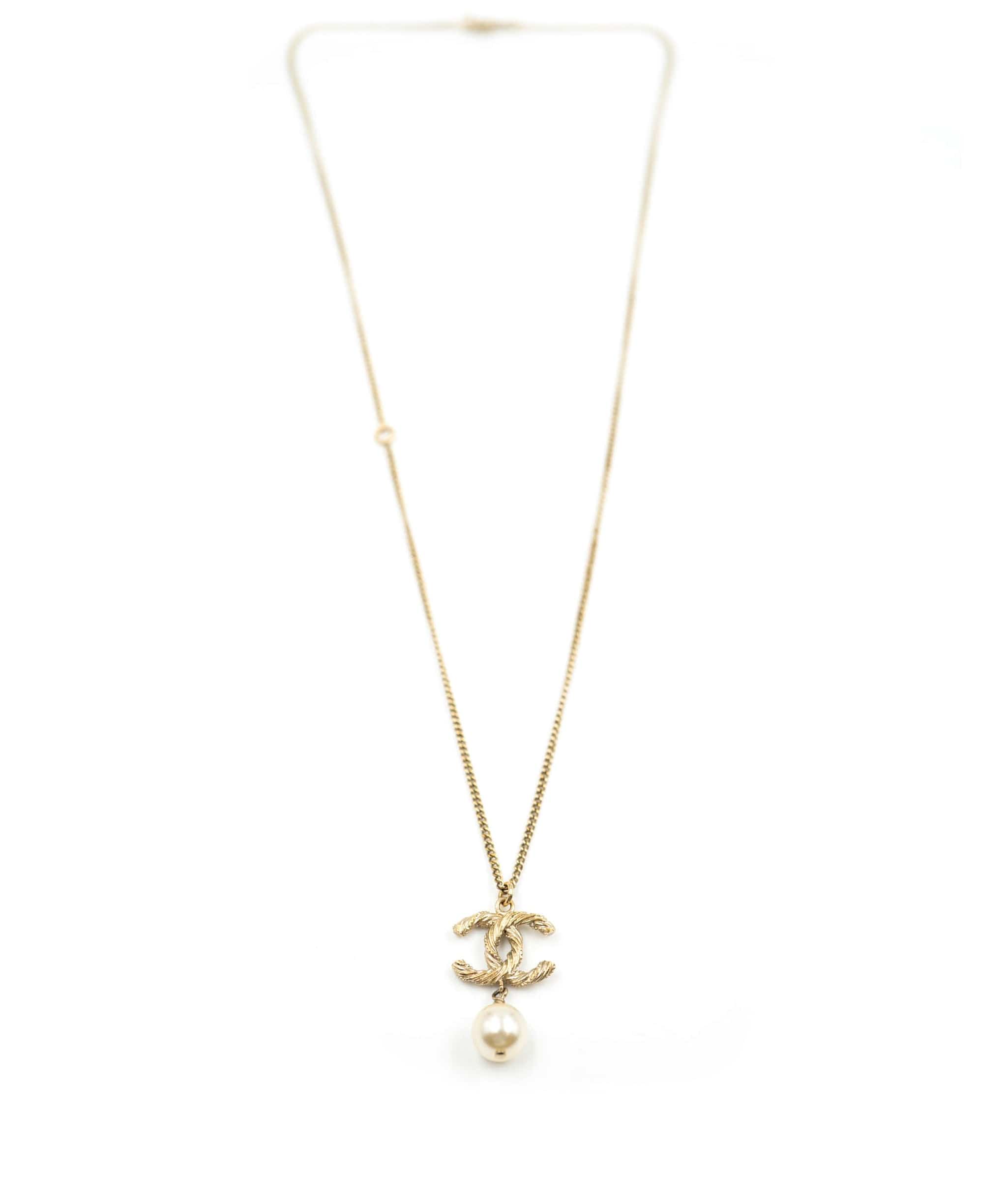 Chanel Chanel Gold rope and Pearl drop - AWL3766