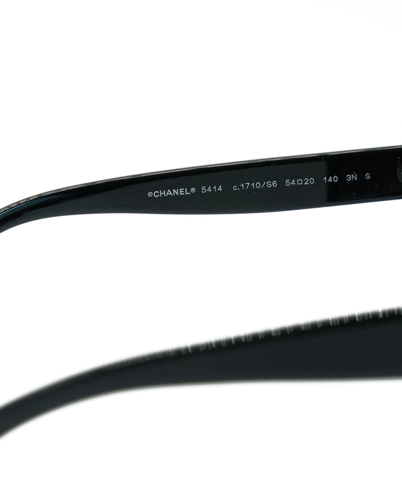 Chanel Green Logo Black Frame Sunglasses REC1348 – LuxuryPromise