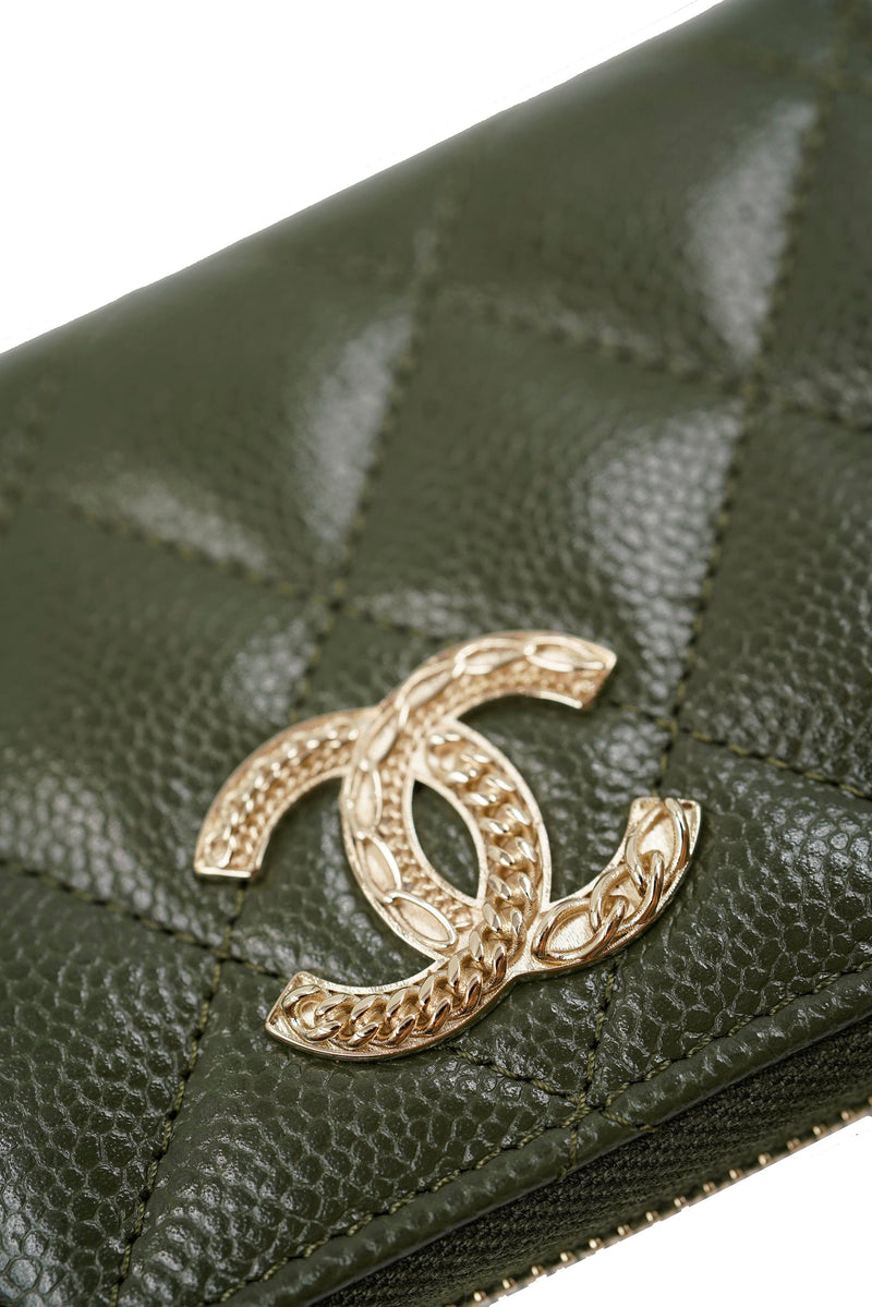 Chanel Chanel green zip coin purse ASL5290