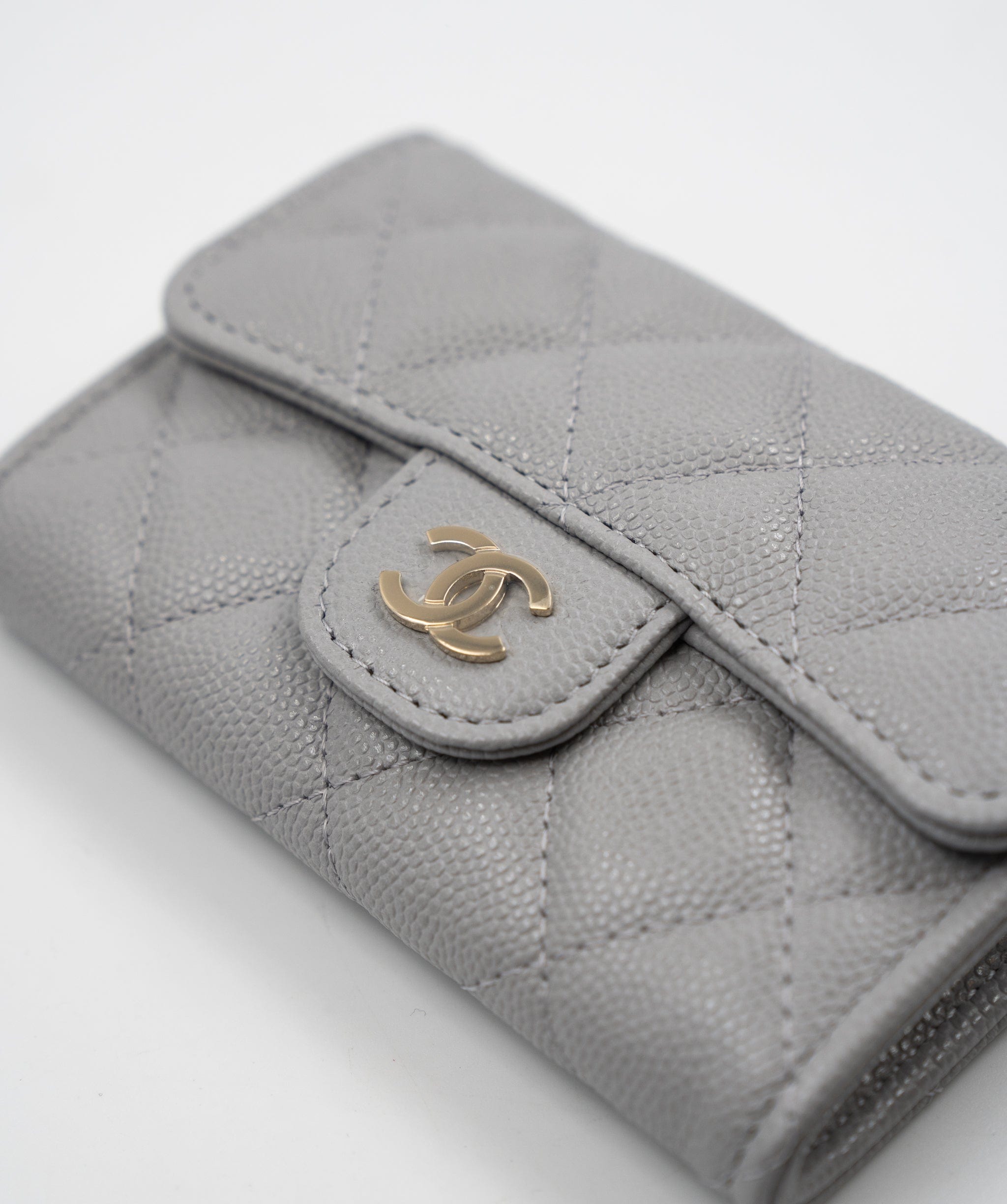 Chanel Chanel grey caviar card holder with a flap, full set - AEC1053
