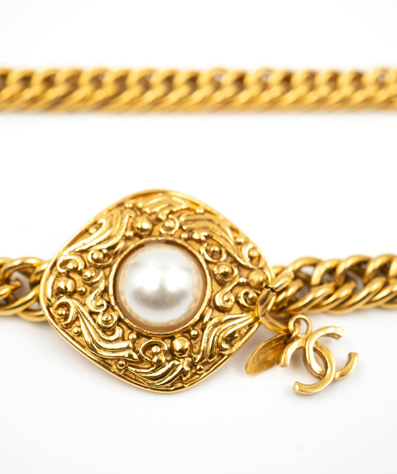 Chanel Chanel Gripoix Pearl Chain Belt - ASL2289