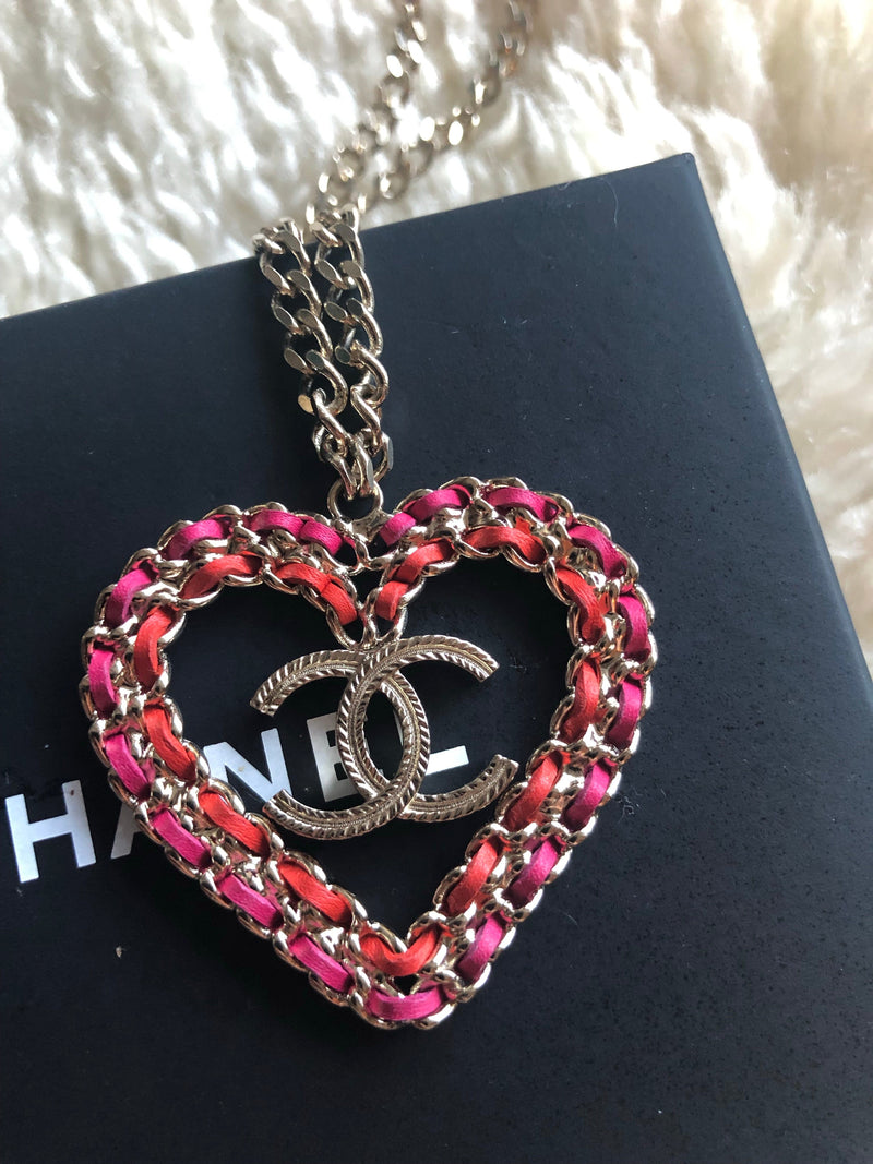 NIB Chanel 22K Black Leather Heart Mirror Locket Woven Chain