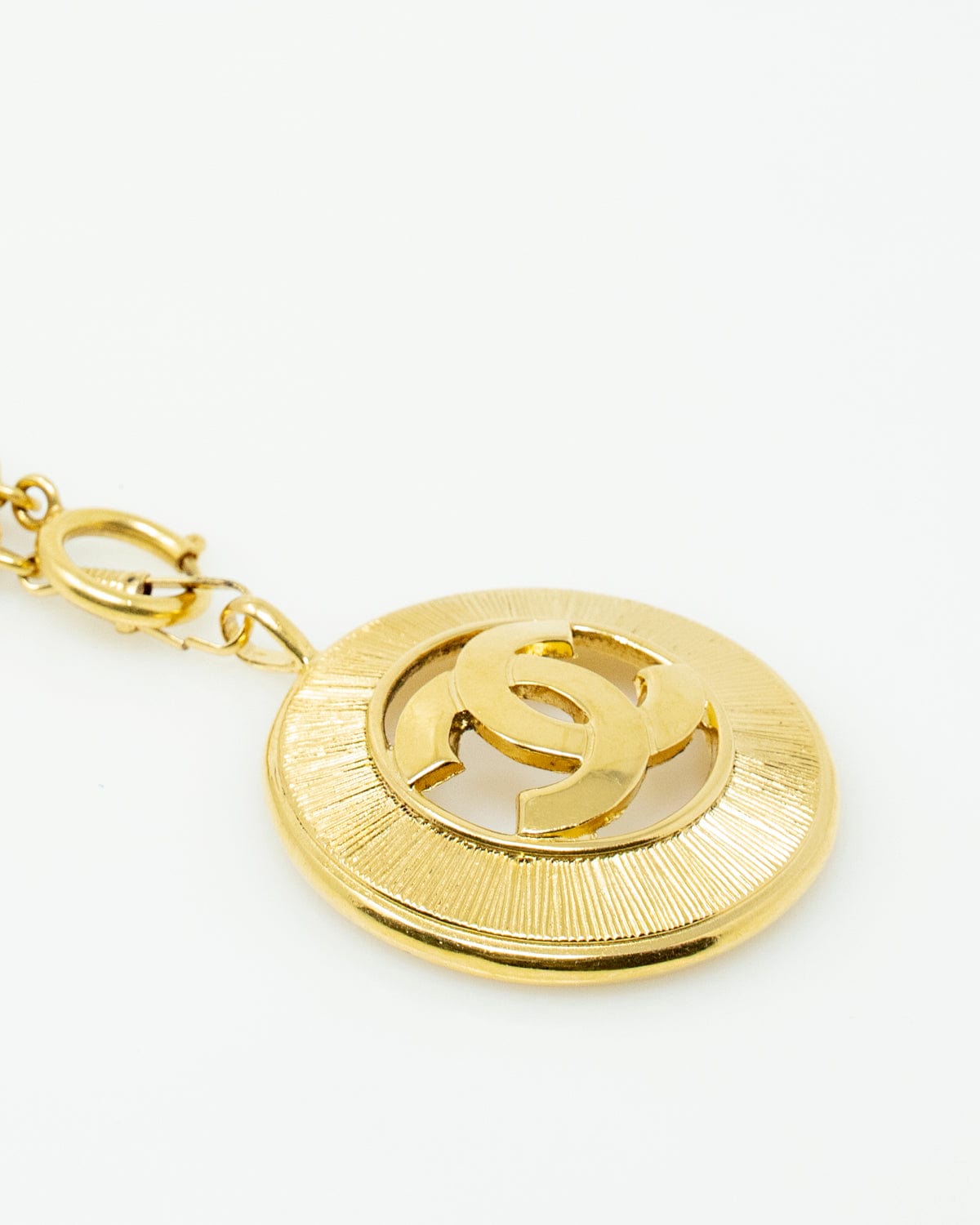 Chanel Chanel Jumbo Round Pendant with CC Necklace - AWL2612