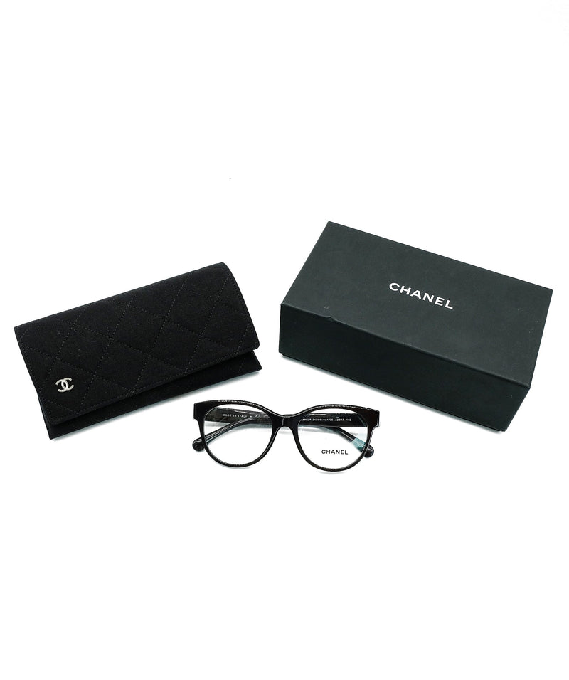 Sunglasses CHANEL CH5519 C622/S8 55-17 Black in stock | Price 350,00 € |  Visiofactory