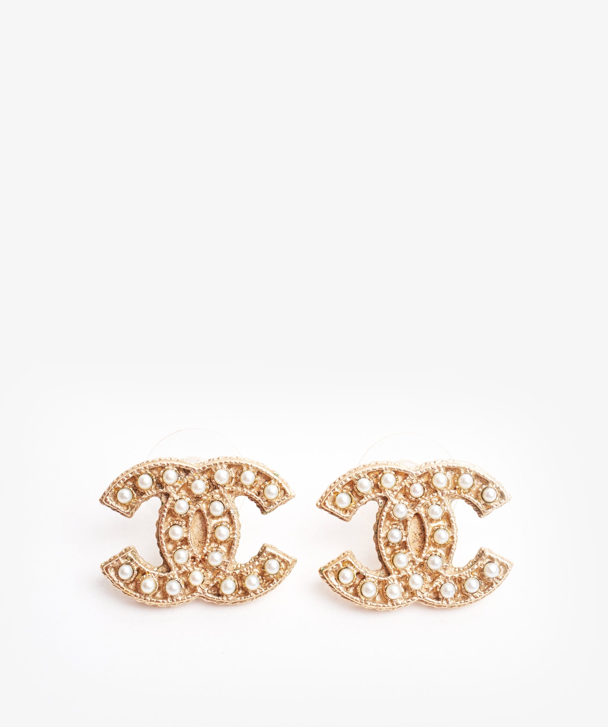 Chanel pearl earrings studs