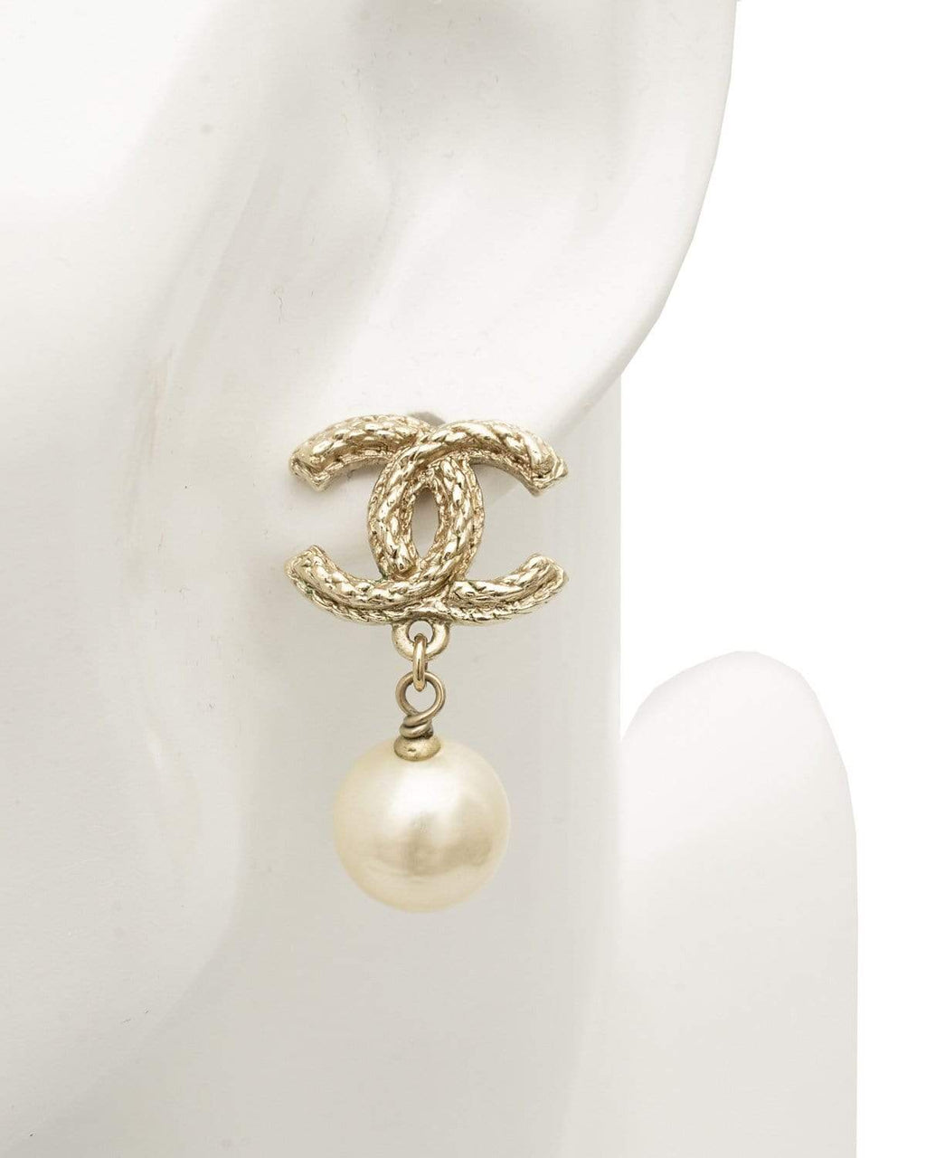 CHANEL Pearl CC Drop Earrings Gold 183792