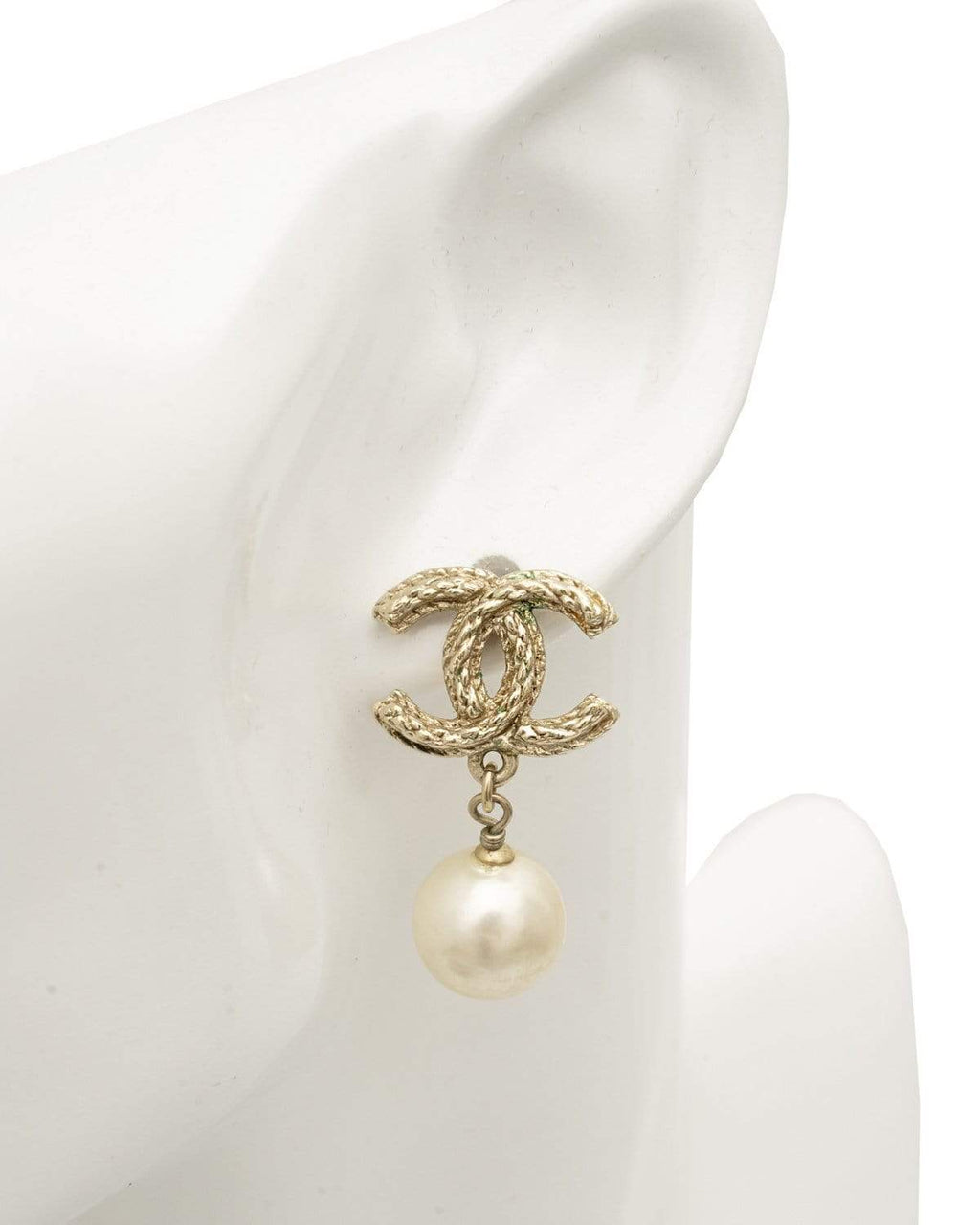 Chanel earrings ear stud double C pearl - WJLUXURIES