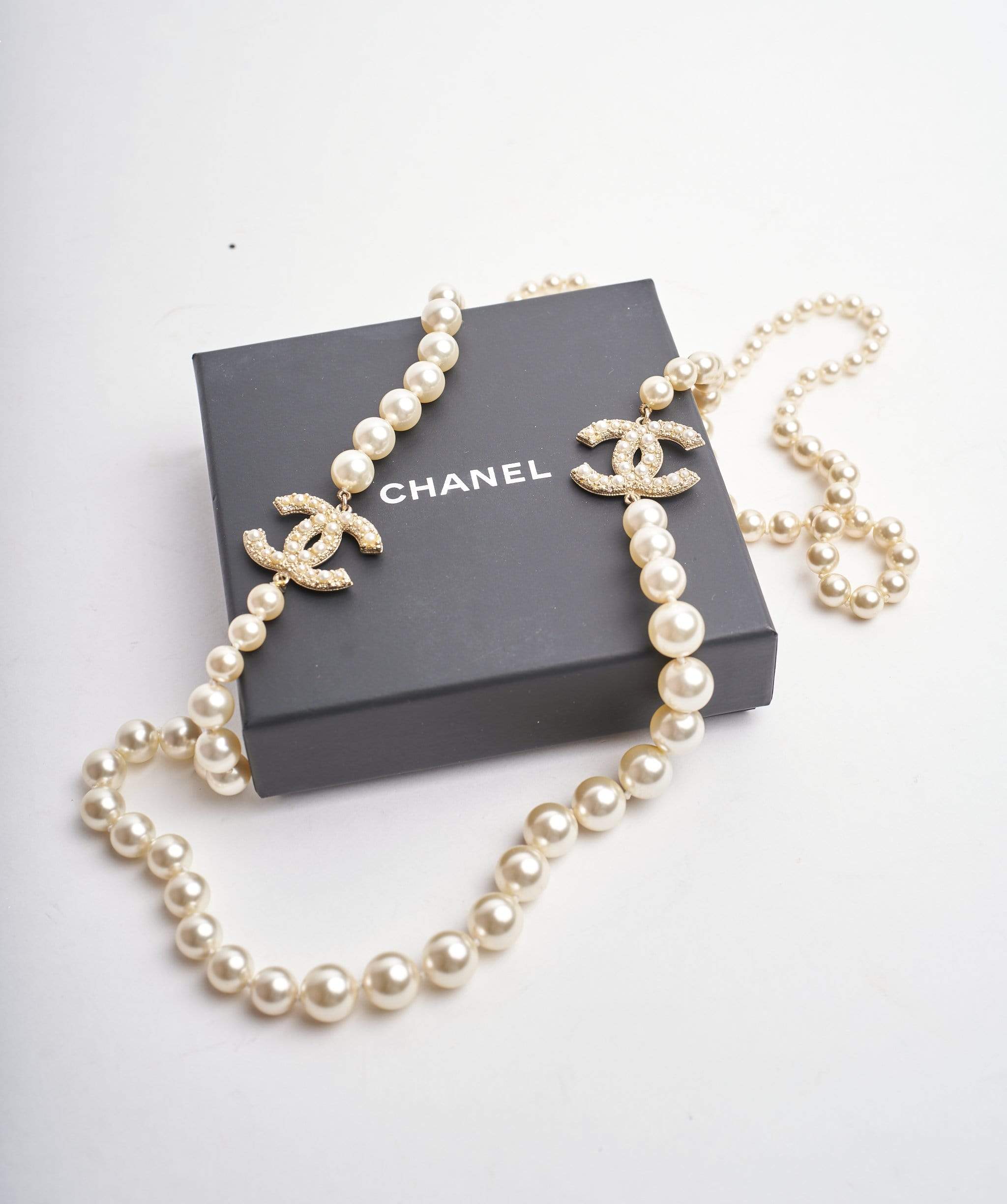 CHANEL Crystal Pearl CC Long Necklace Silver 114889