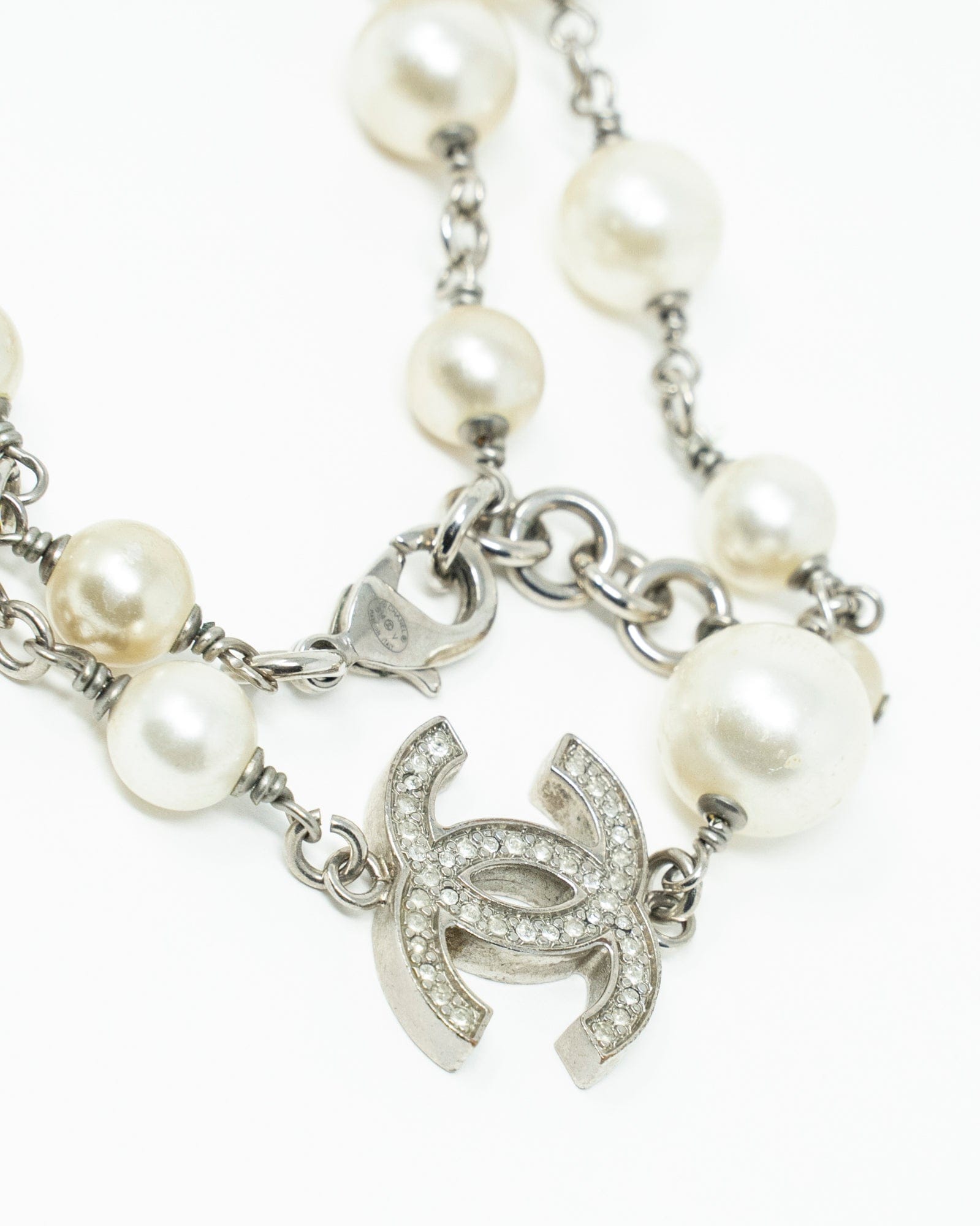 Chanel Chanel pearl necklace with CC logos - AEL1027