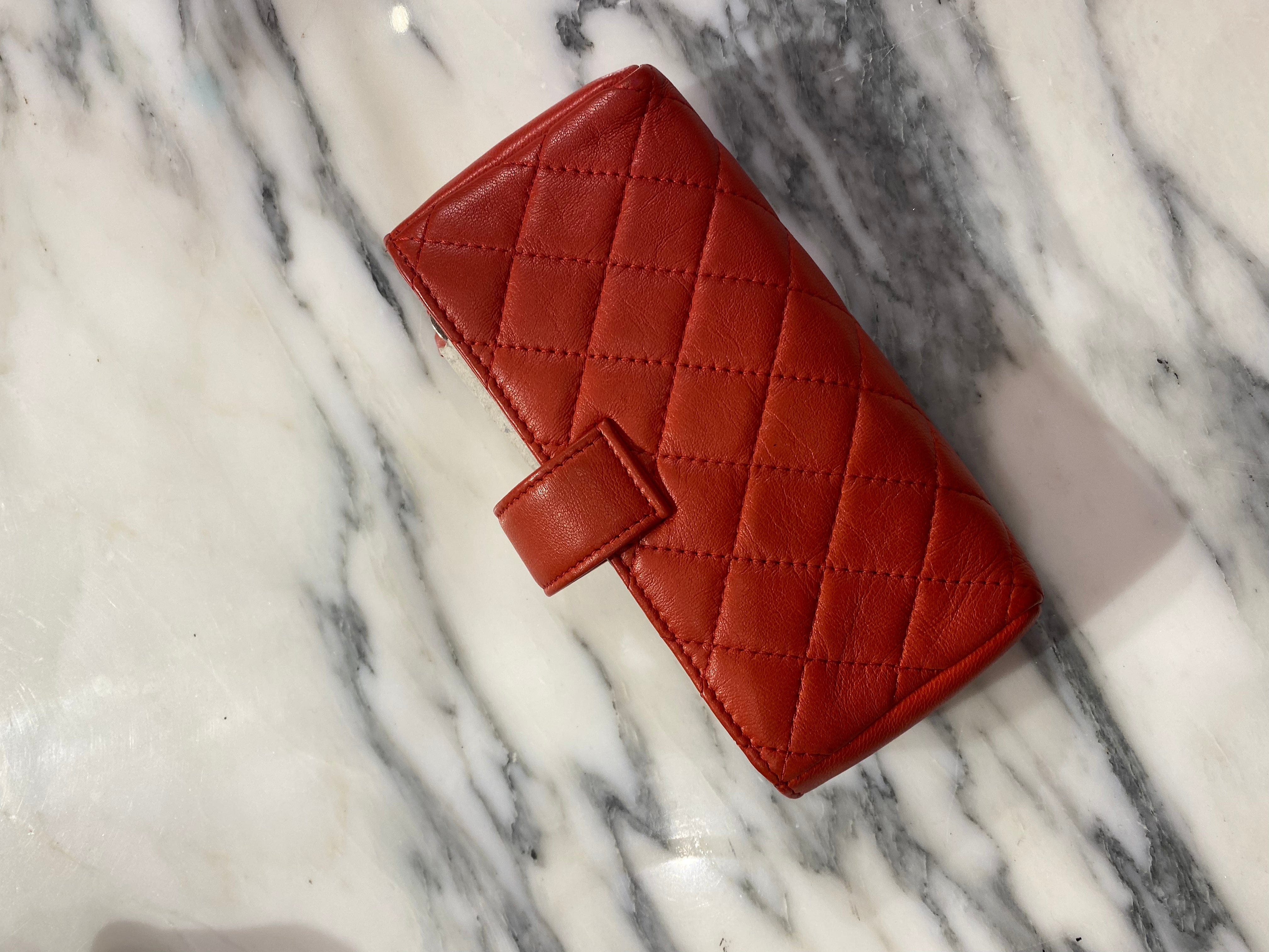 Chanel Chanel red lambskin phone pouch - AWC1858