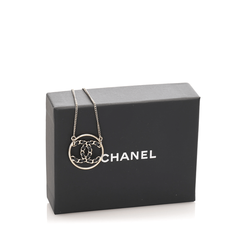 Chanel Chanel Round CC Interwoven Leather Logo Necklace LOJ0FCHCN001