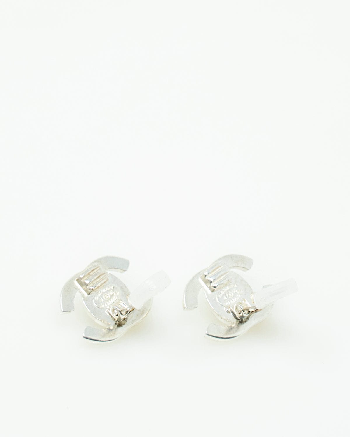 Chanel Chanel Silver Small CC turnstile earrings - AWL3082