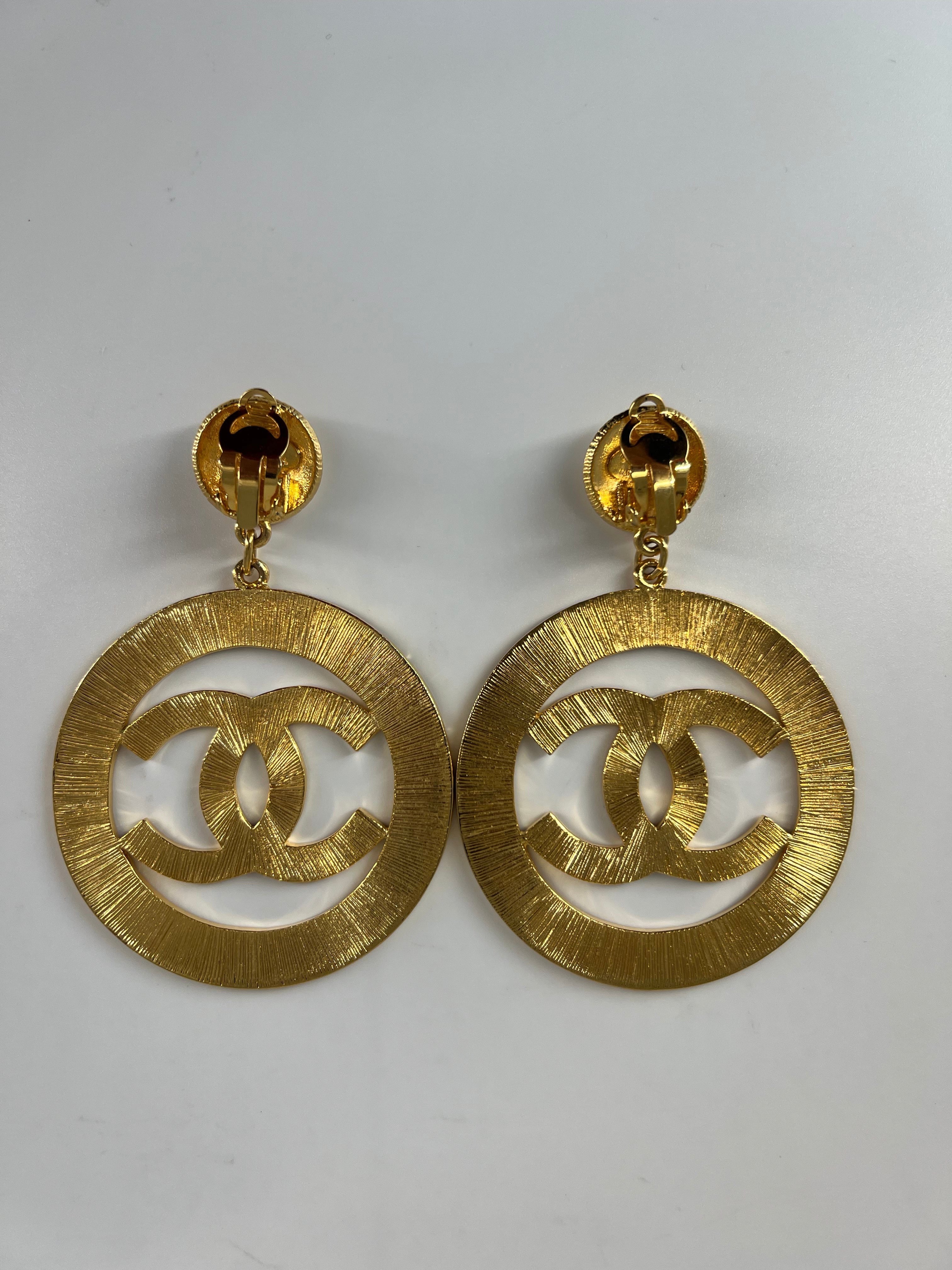 Chanel chanel-sunburst-round-earrings-RJC1210