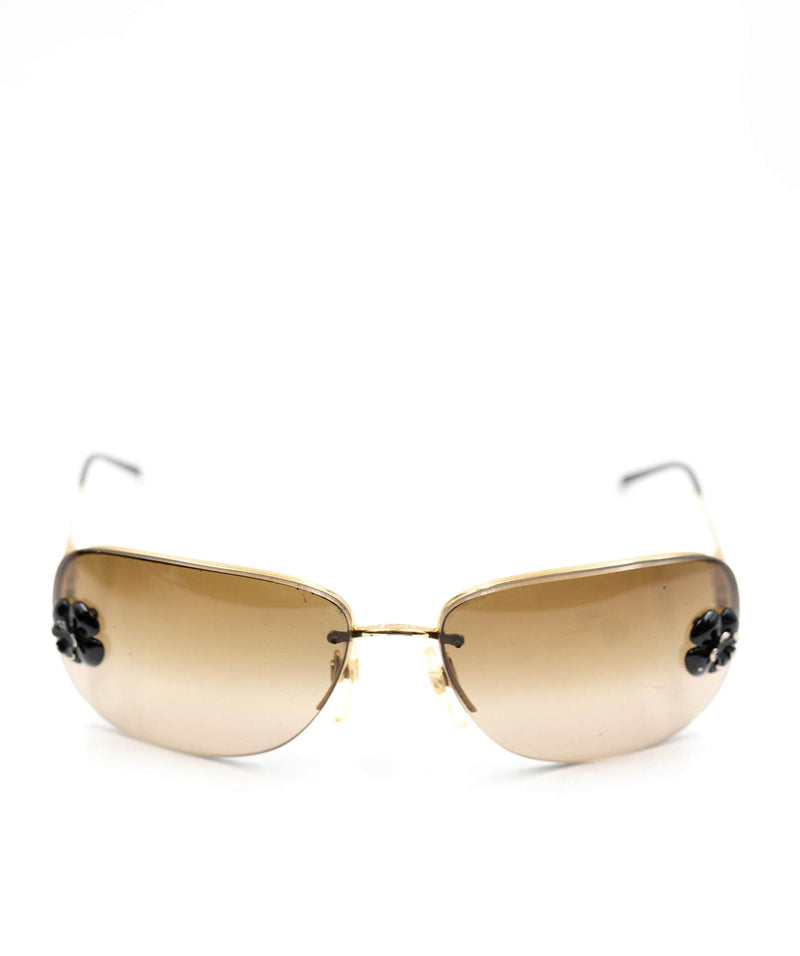 Chanel Chanel sunglasses with camellia details ALL0089