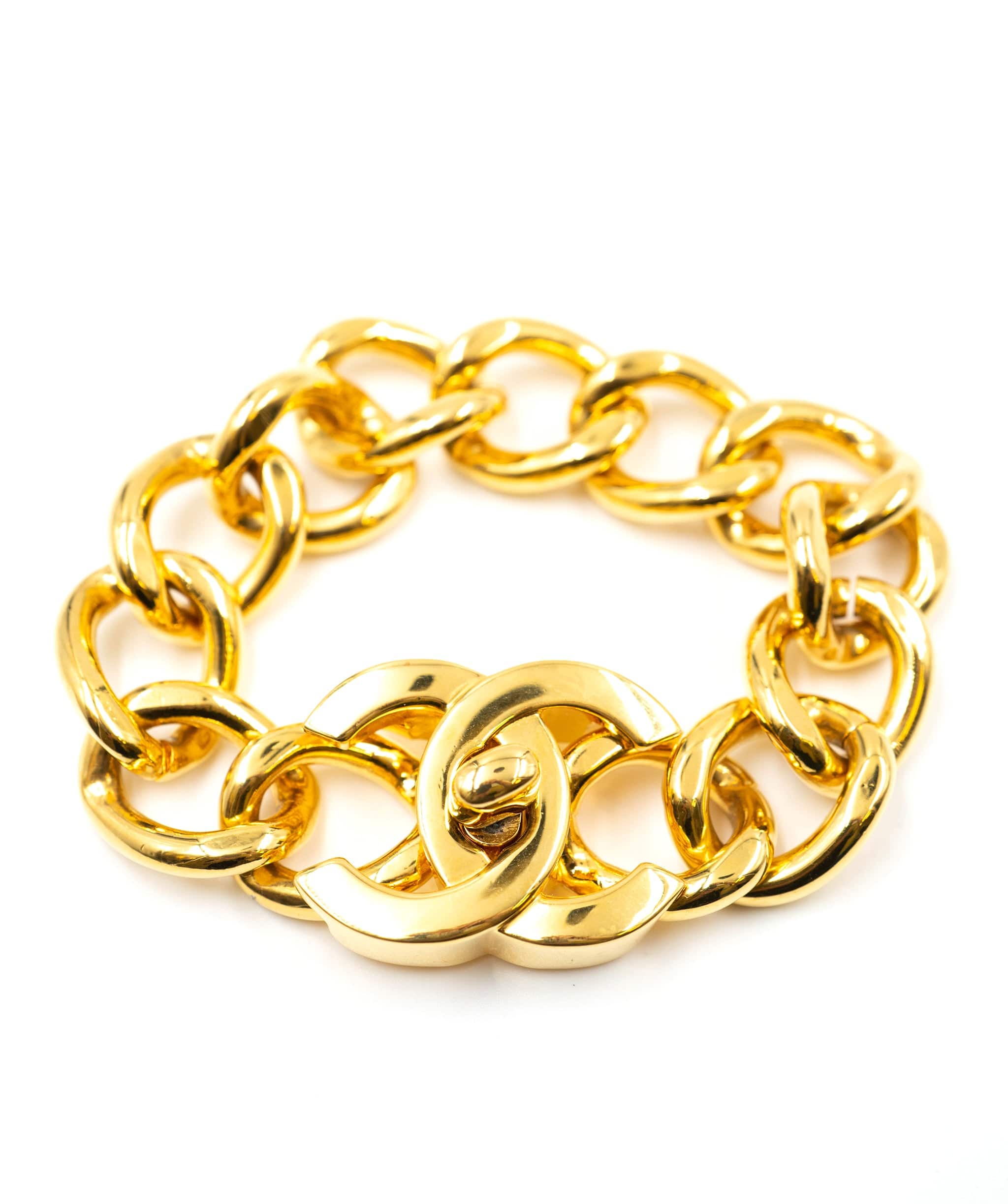 Chanel Chanel turnlock CC bracelet GOLD - AWL3466