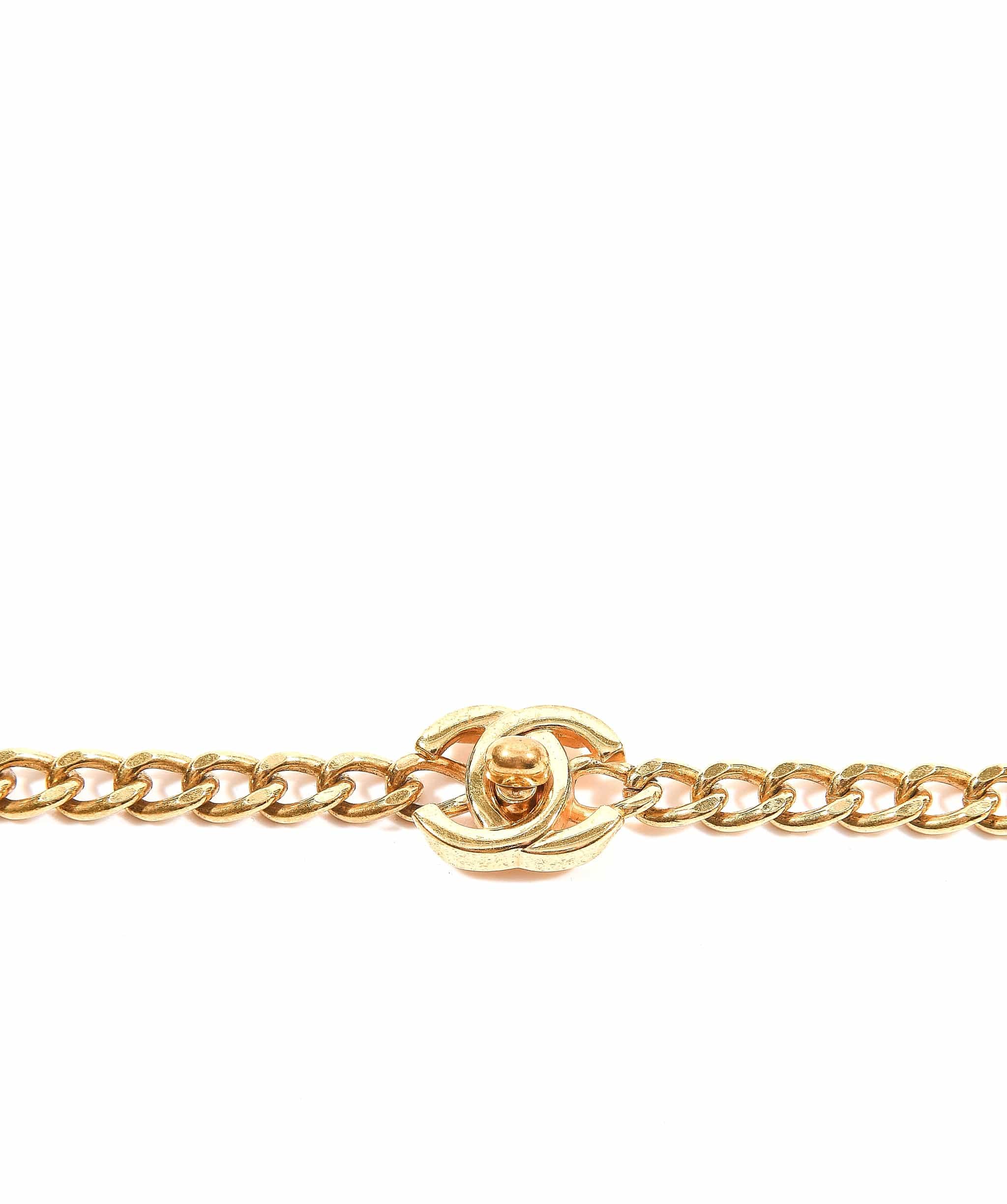 Chanel Chanel turnlock CC long necklace - AWL3333