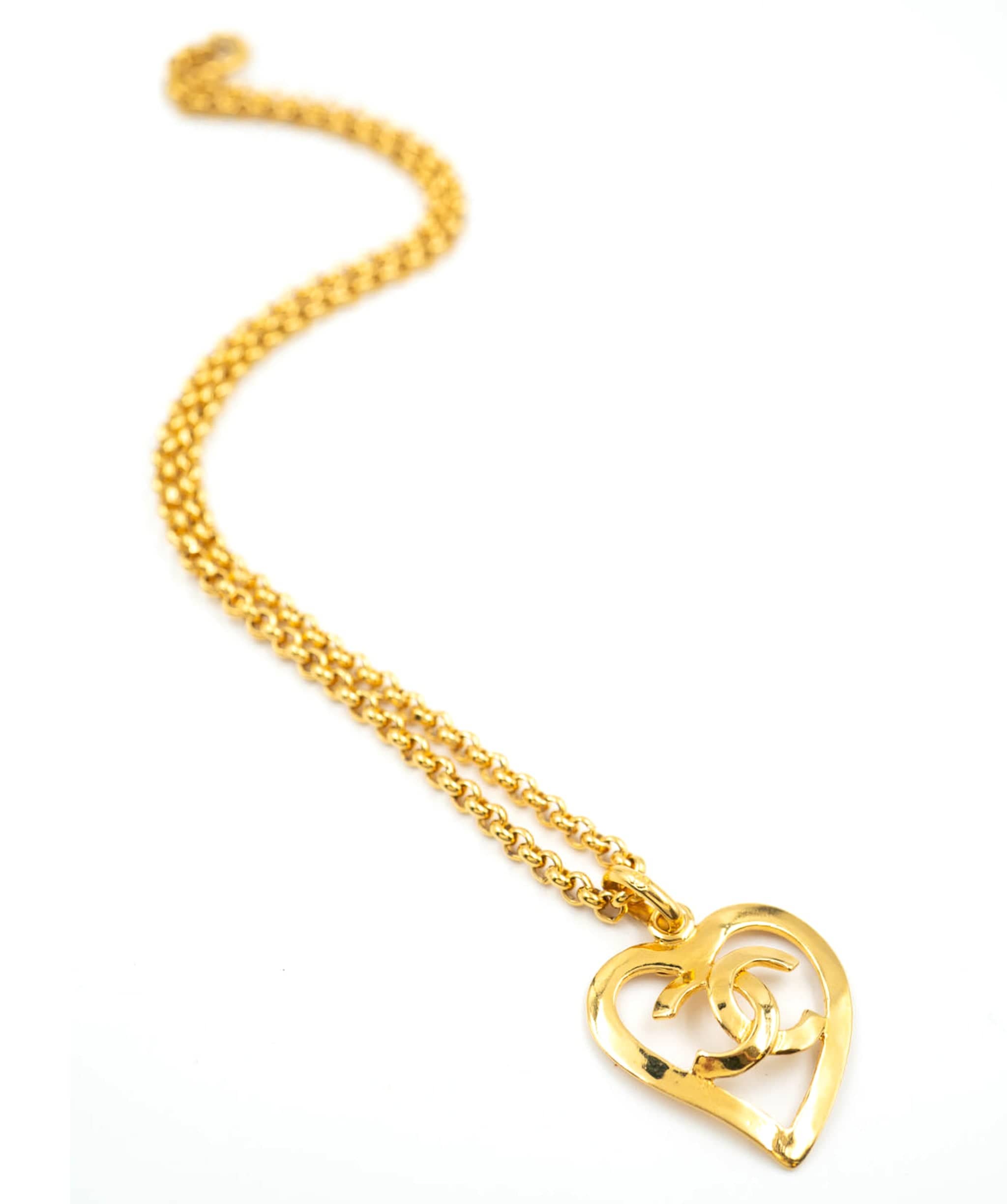 Chanel Chanel Vintage 95P Cutout Heart Medium Chain Necklace ASL4136