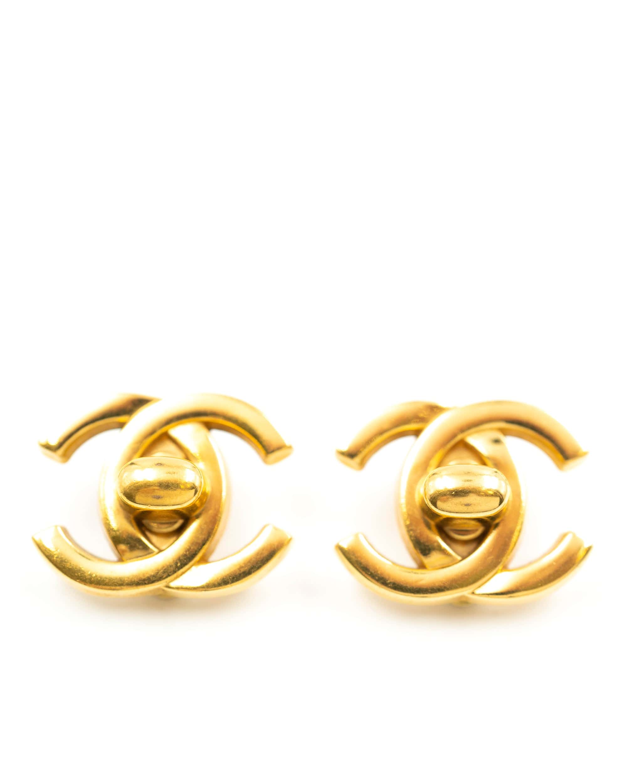 Chanel Vintage 96A large CC Turn lock Earrings ASL4126 – LuxuryPromise