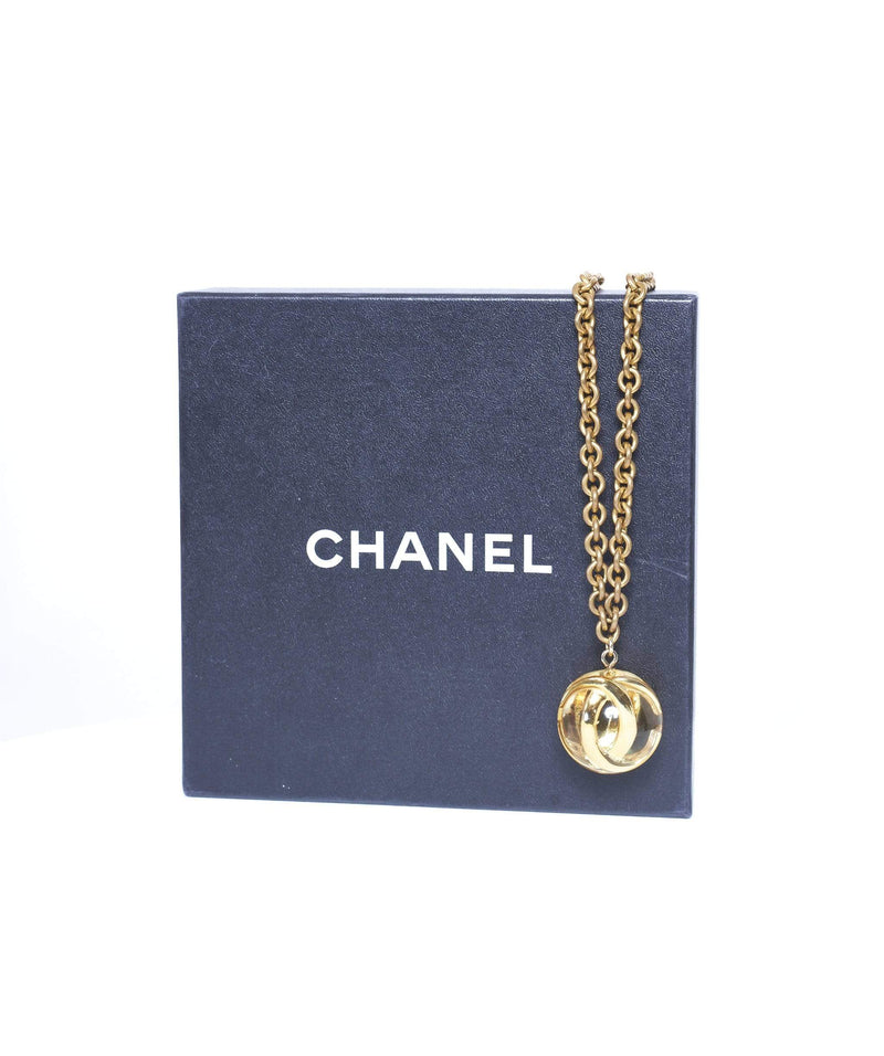 Chanel Chanel Vintage CC Resin Ball Necklace