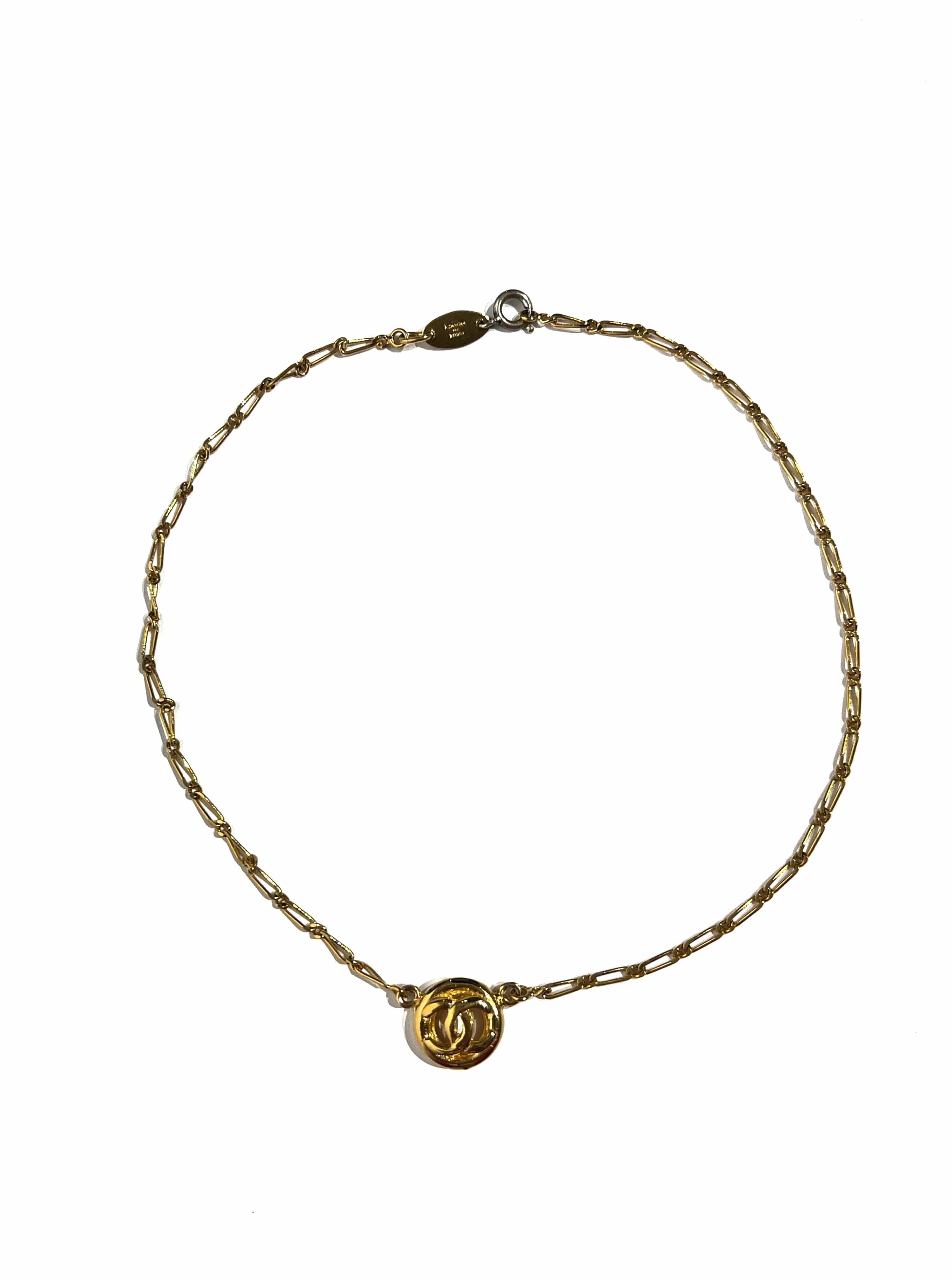 Chanel chanel Vintage CC round logo necklace with gold chain - AWL3387