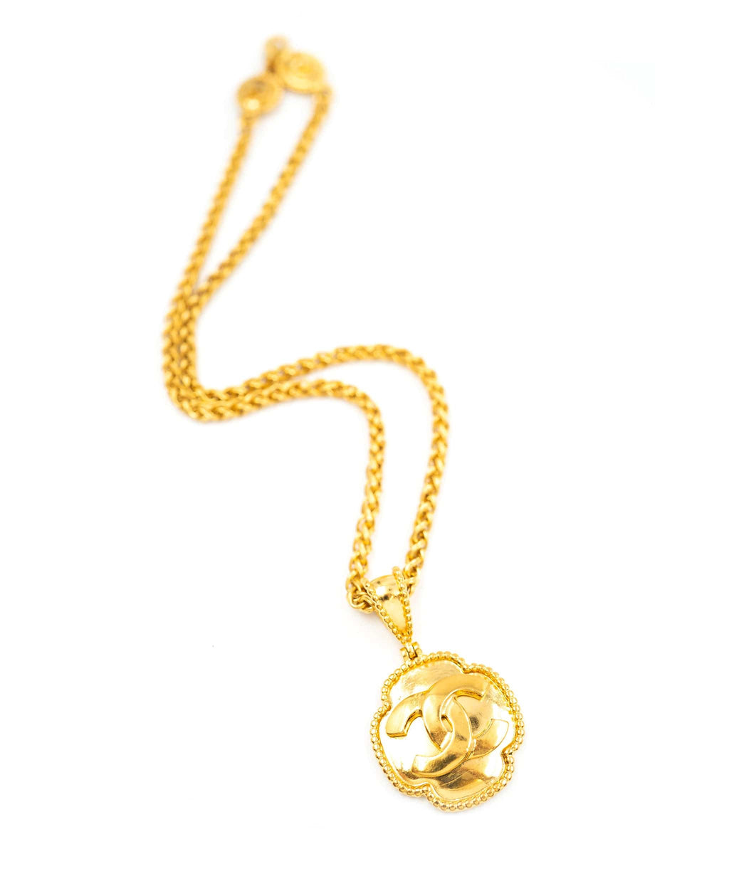 CHANEL] Chanel Cocomark necklace Flower vintage gold plating x shell –  KYOTO NISHIKINO