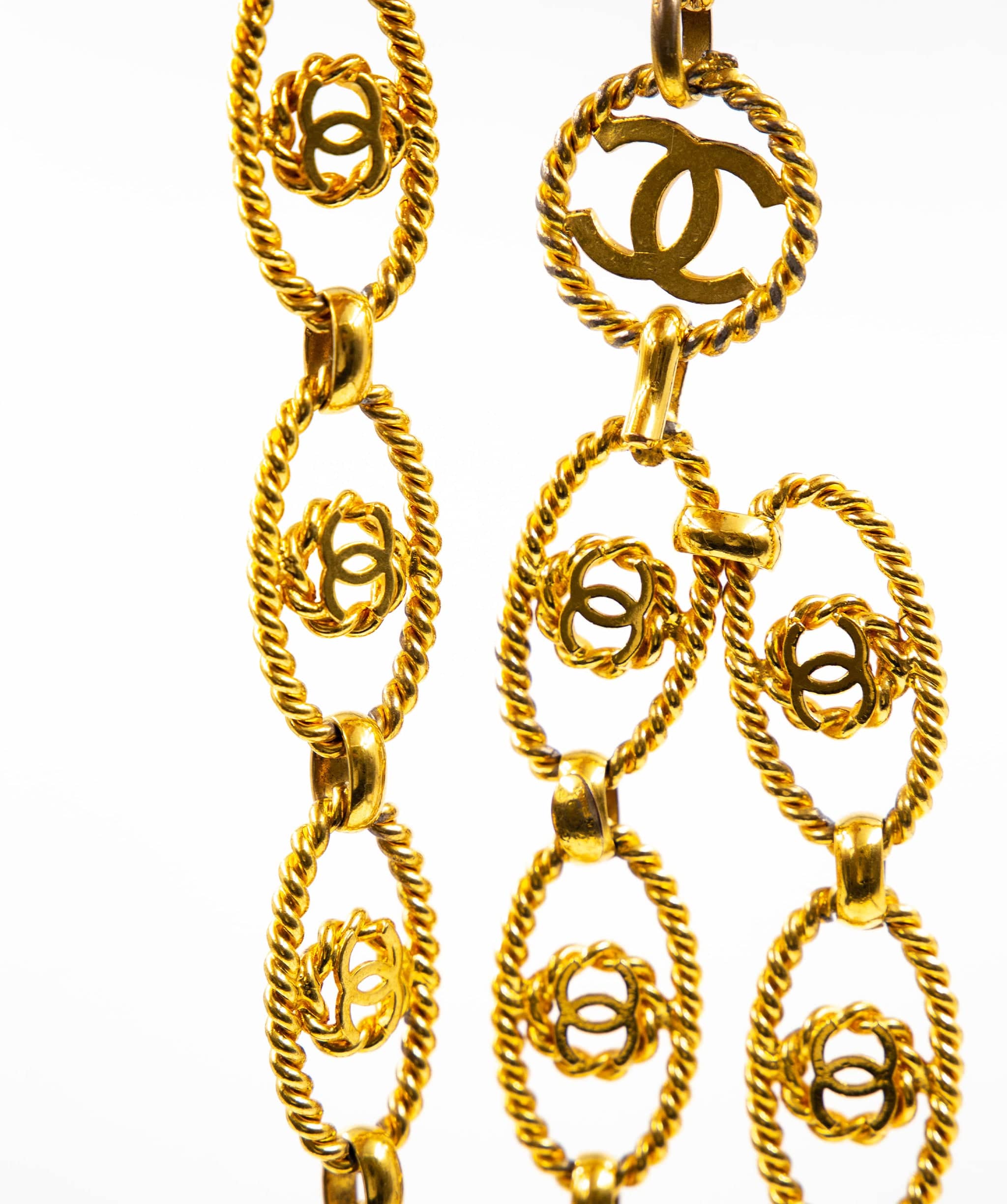 Chanel Chanel Vintage Gold CC logo with Oval links Belt  - AWL2860