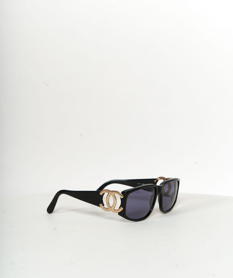 chanel shades with chain