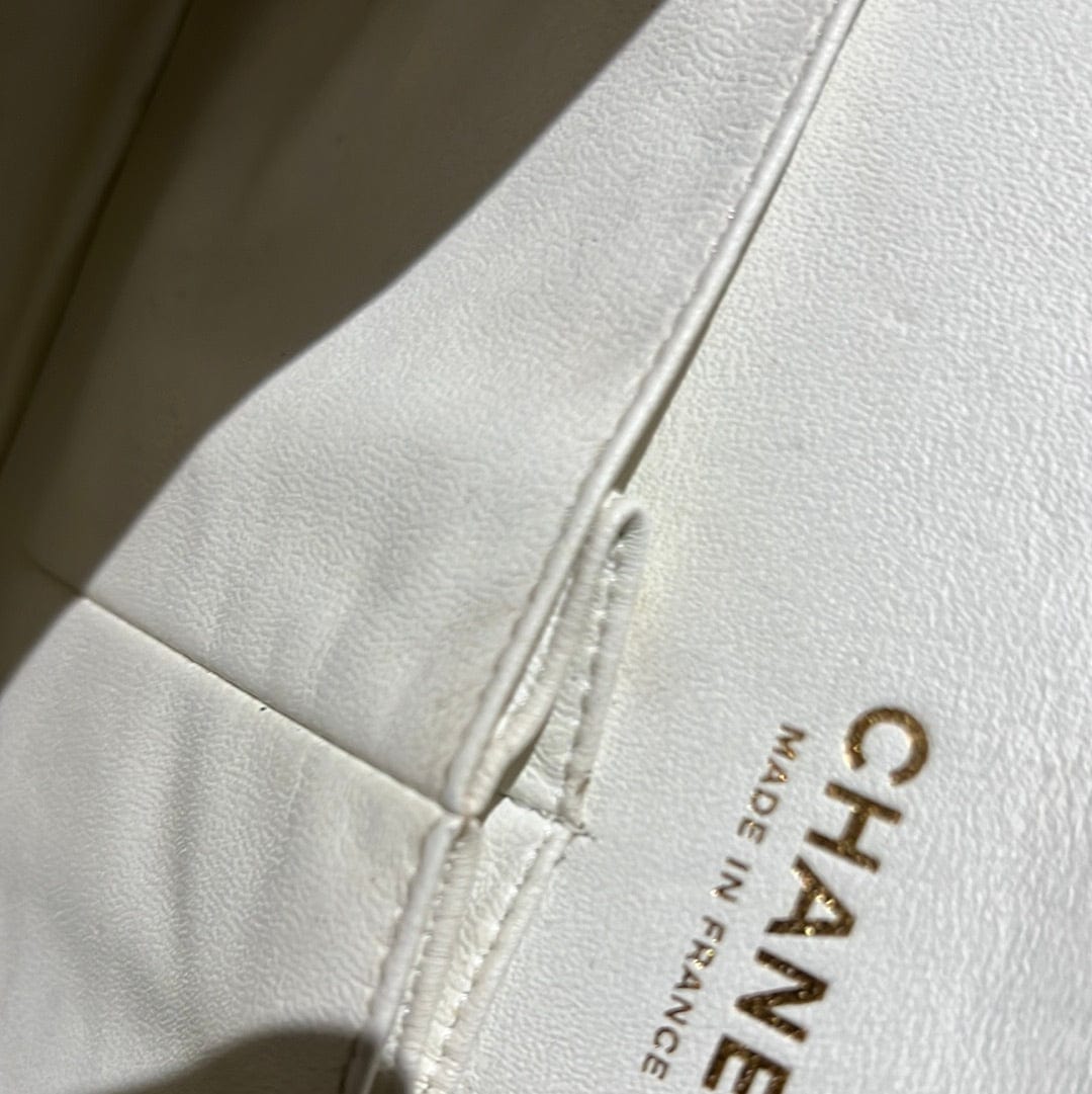 Chanel Chanel White caviar GHW  ASL4846