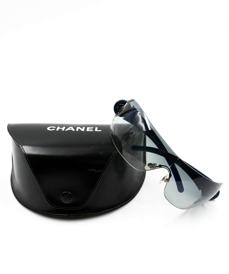 Chanel Y2K visor style sunglasses in navy. AGC1404 – LuxuryPromise