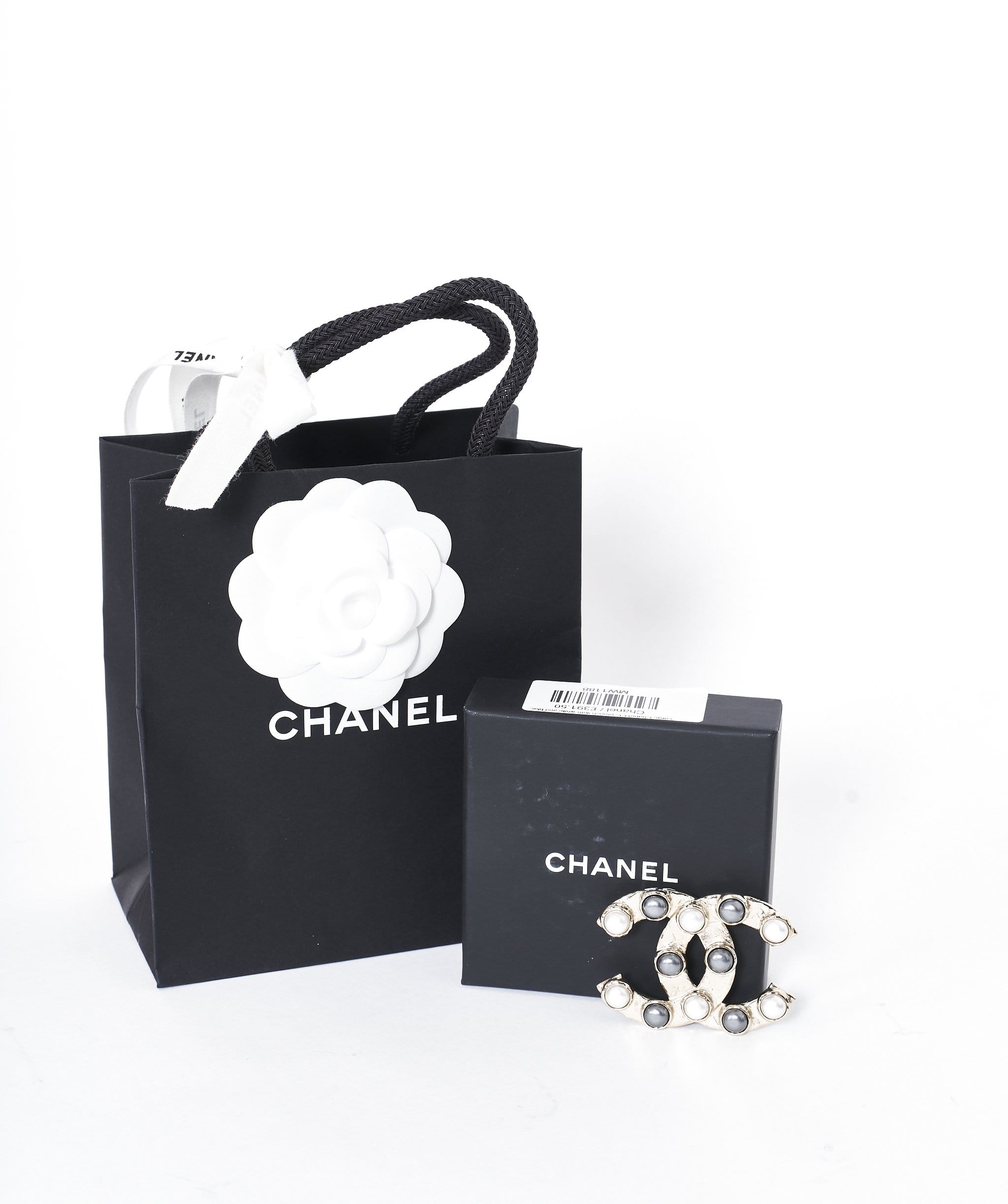 Chanel Large Chanel CC brooch with white and black pearl