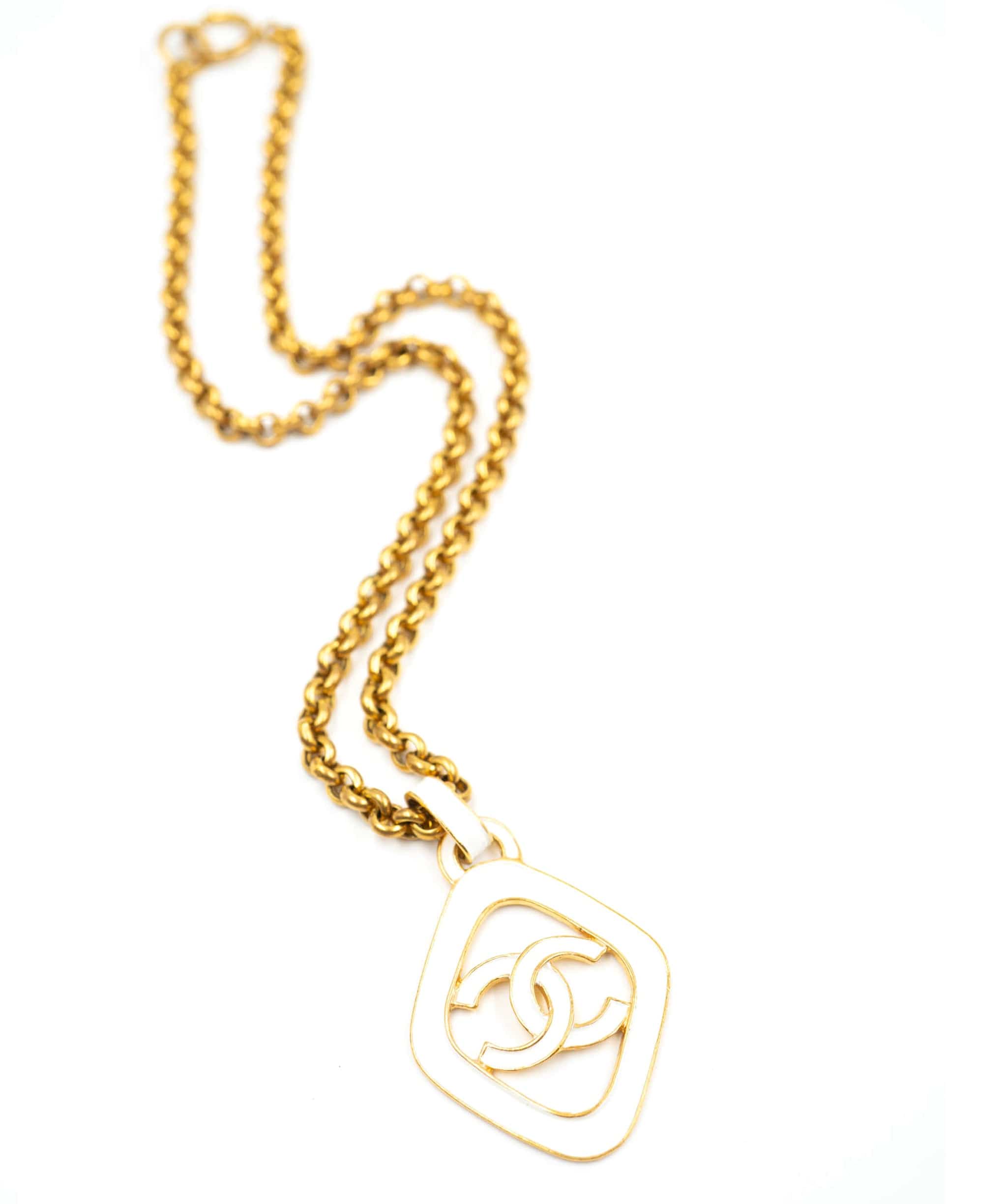 Chanel Vintage Chanel chain necklace with white enamel CC logo pendant, from 93 C - AGL2128