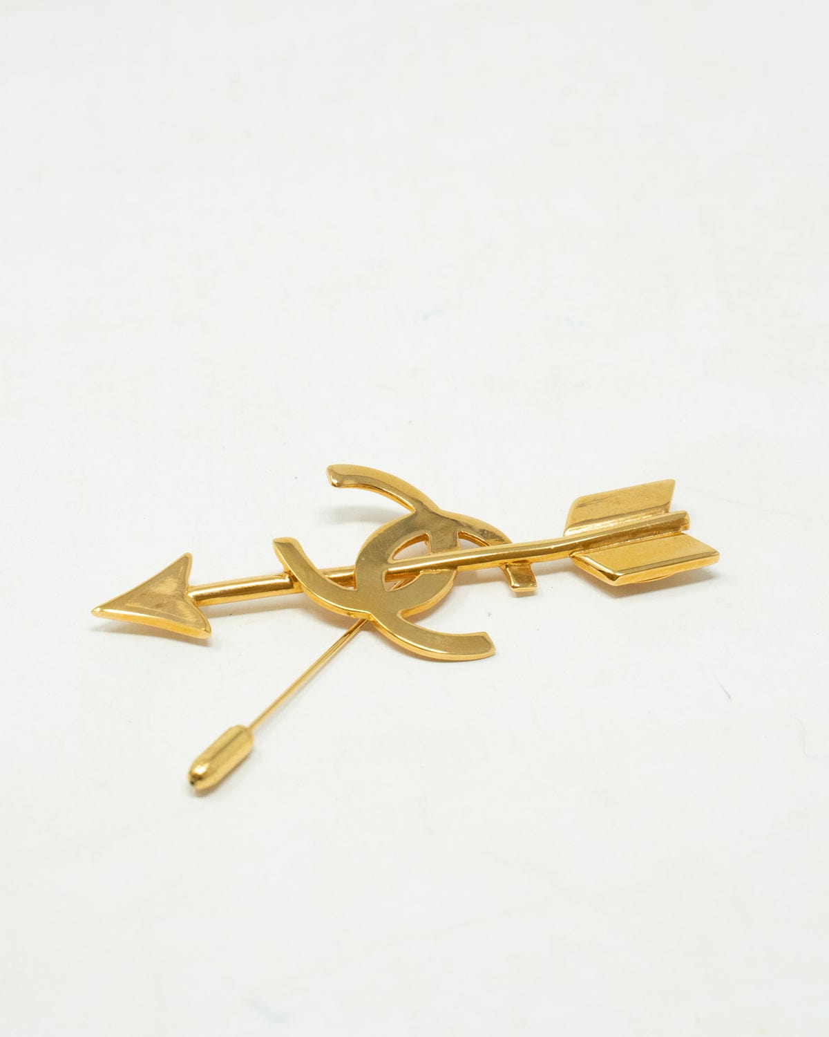 Chanel Vintage Chanel Gold CC Arrow Pin Brooch - AWL2435