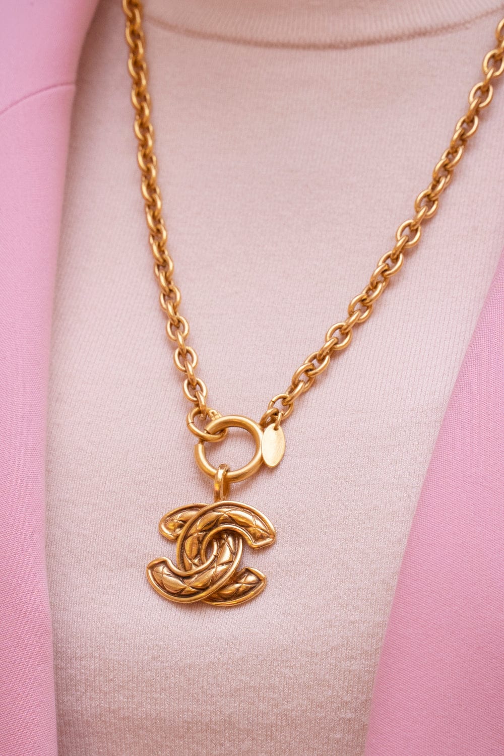 Chanel Vintage Chanel Gold Matelassé CC Pendant Necklace - AWL2209