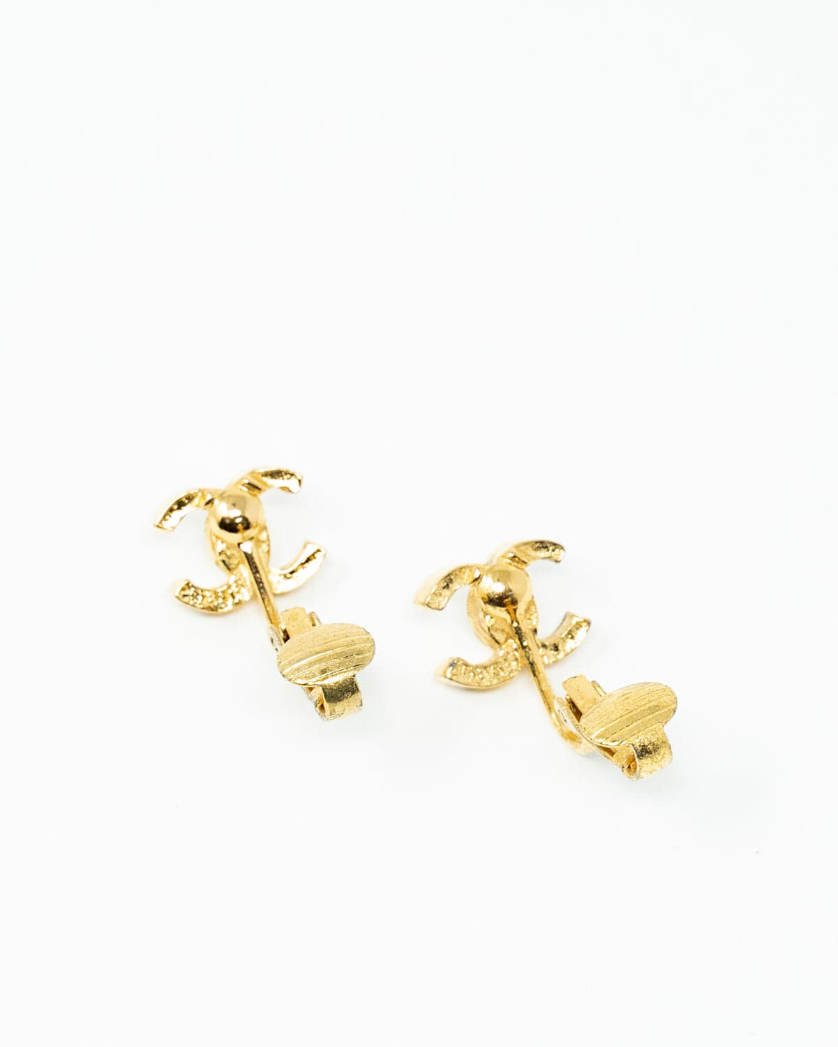 Chanel Vintage Chanel Gold Plated Small CC Clip On Earrings - ASL2382