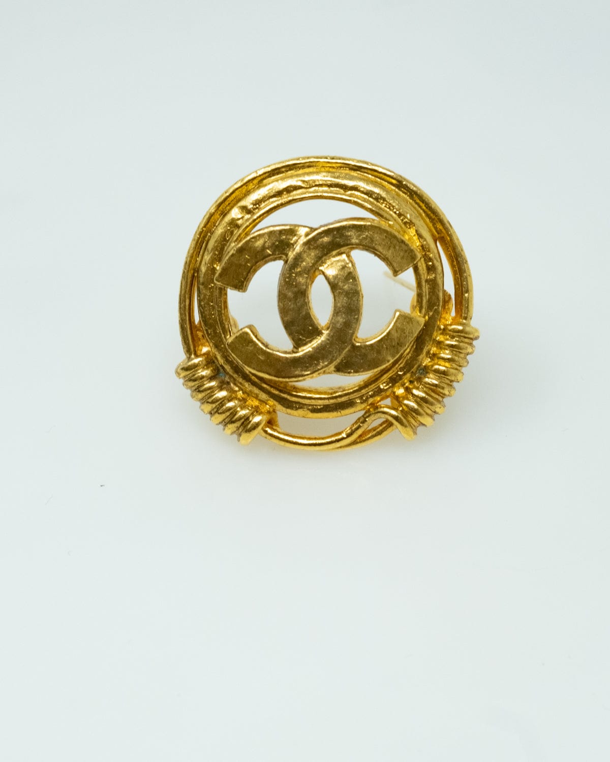 Chanel Vintage Chanel Gold Round CC Brooch - AWL2463