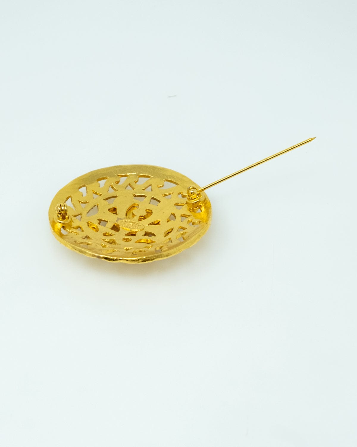 Chanel Vintage Chanel Round Gold Arabesque Brooch - AWL2459