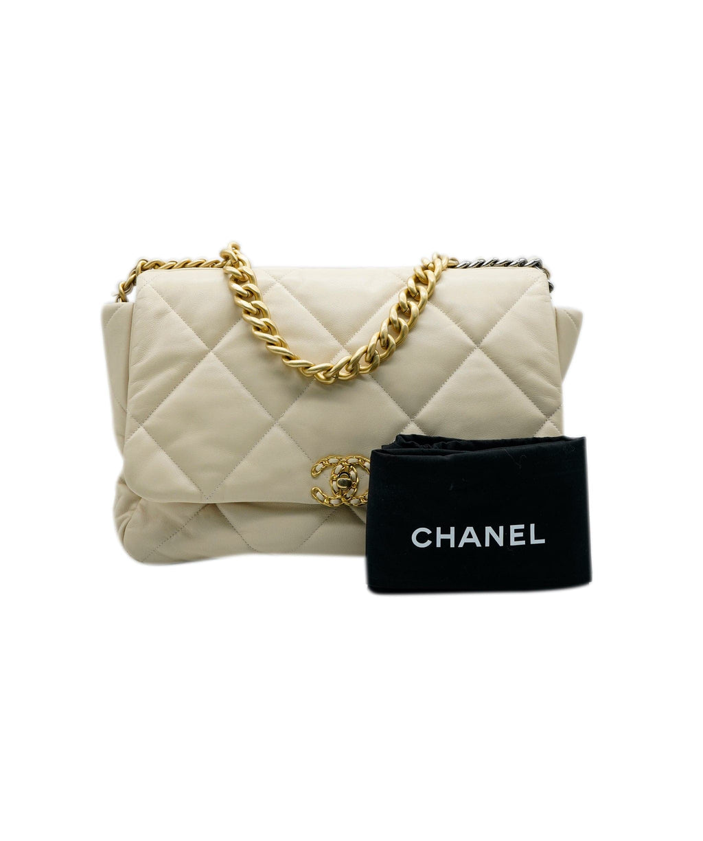 Chanel Cream Large 19 Bag - AGC1463