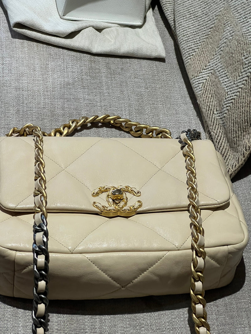 Chanel Chanel 19 Beige Small Flap Bag ASC1358