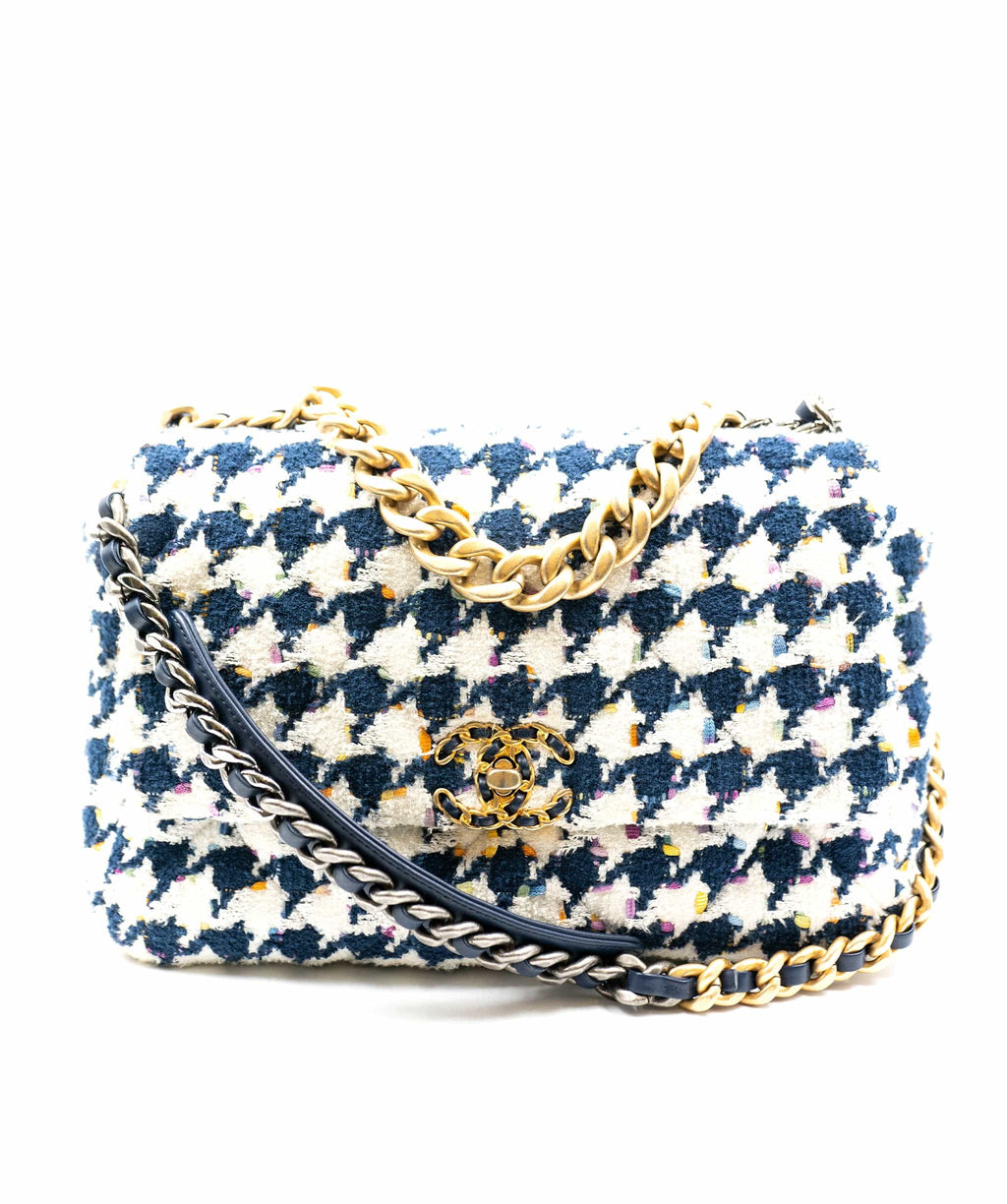 Chanel 21P Small Navy Multicolor Tweed Houndstooth Ribbon 19 Flap Bag  30ccs12