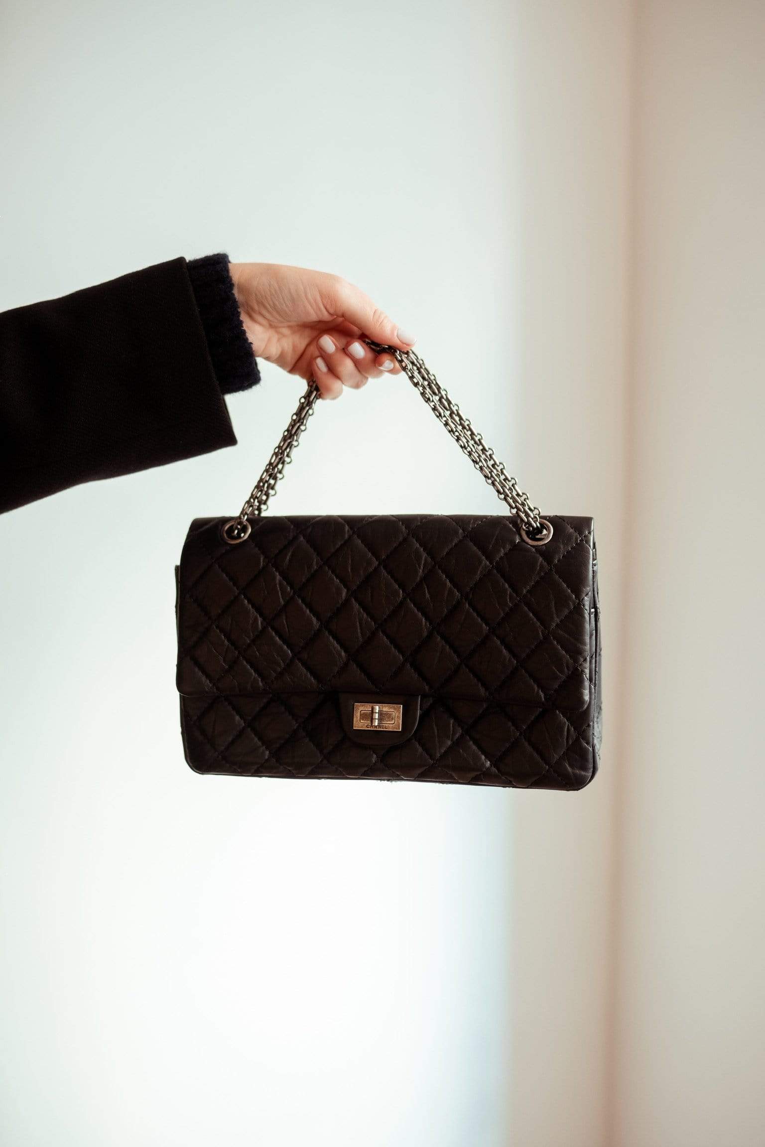 Chanel Limited Edition Black Classic 2.55 Reissue Small Flap Bag with Pearl  and Mirror Accessories - Yoogi's Closet