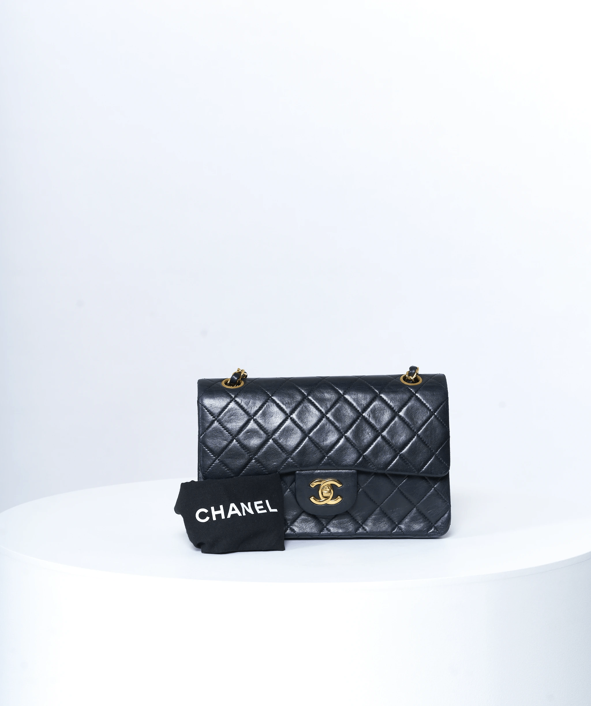 Chanel Chanel 9 inch leather bag - small
